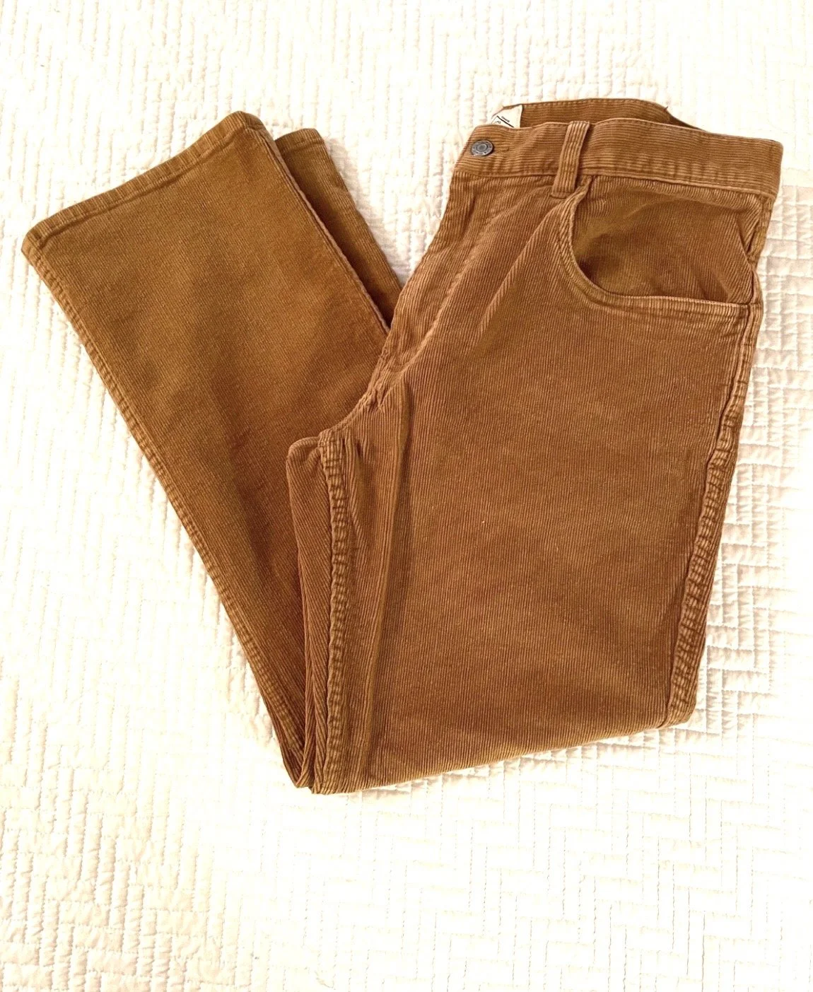 St Johns Bay Men’s 36x29 Five Pocket 14 Wale Easy Fit corduroy pants in camel brown