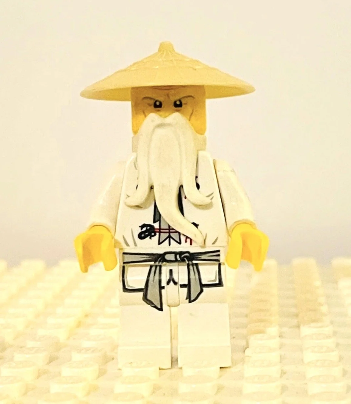 Lego Sensei Wu Minifigure Ninjago Rise of the Snakes 9446 - njo046