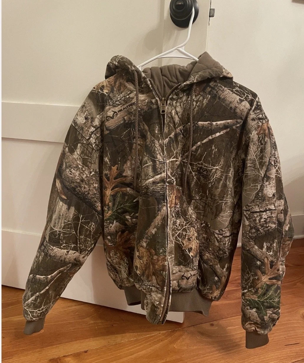 Berne Realtree men’s large hooded quilted jacket, excellent used condition