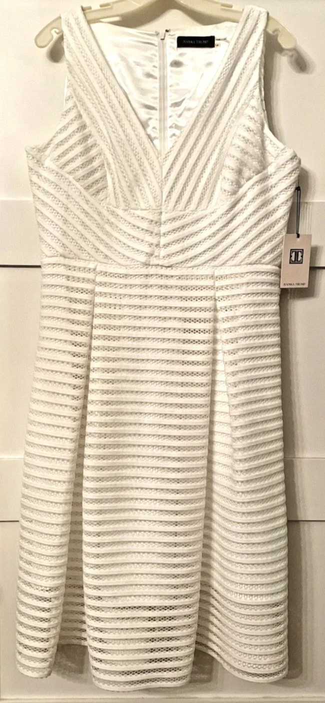 Ivanka Trump Sleeveless Pleated Lace Overlay lined dress size 14 new with tags