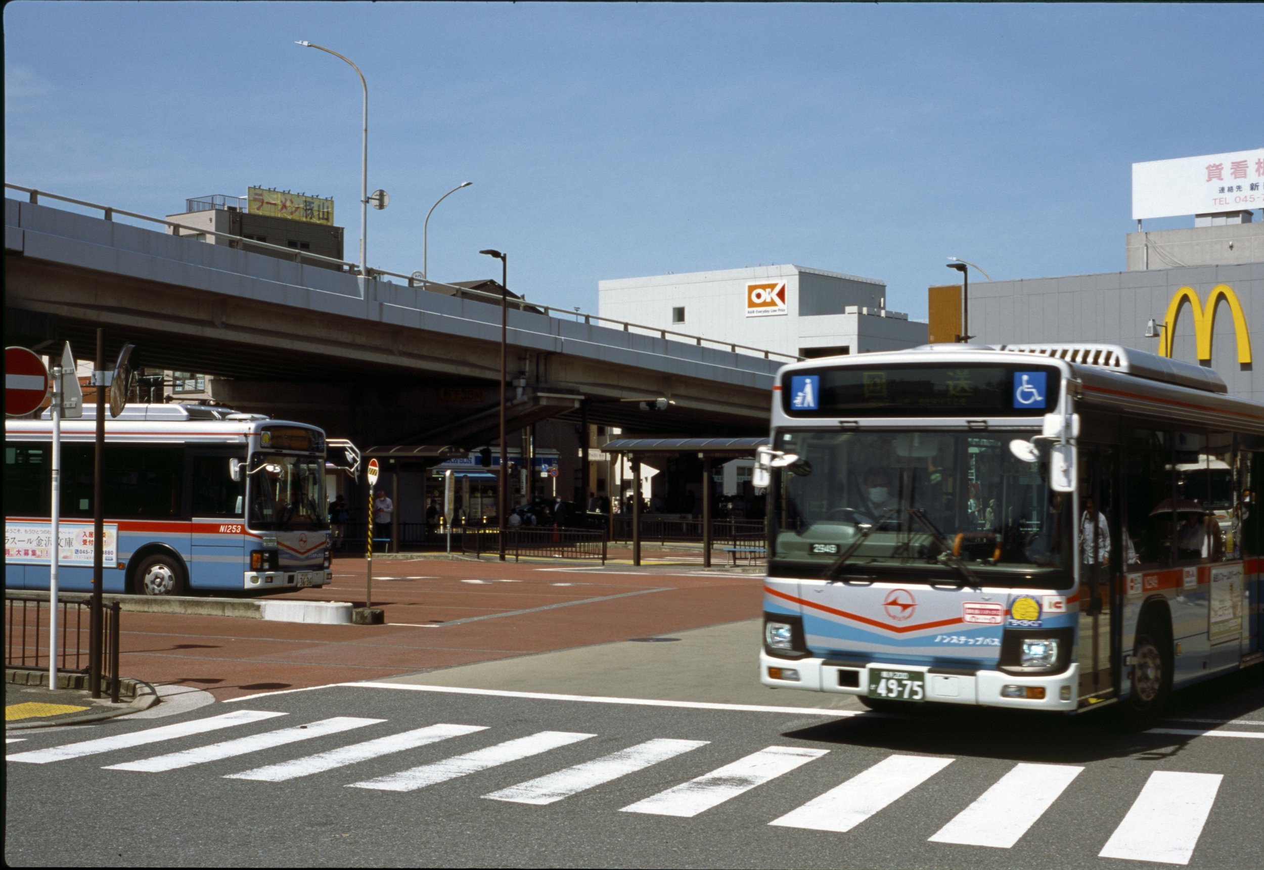 May 2025
Velvia 100
Nikon F2