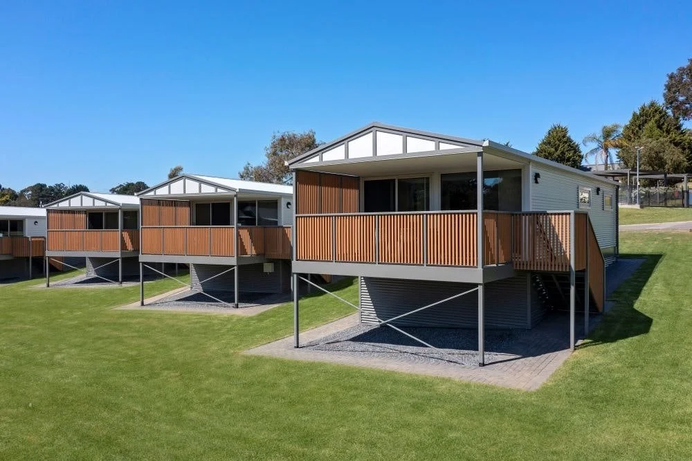 Deluxe-2BR-Cabin-S4-exterior.jpg