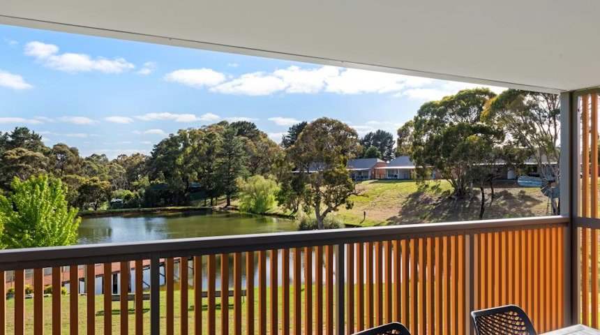 Discovery-Parks-Hahndorf-Deluxe-2BR-Cabin-S4-deck.jpg