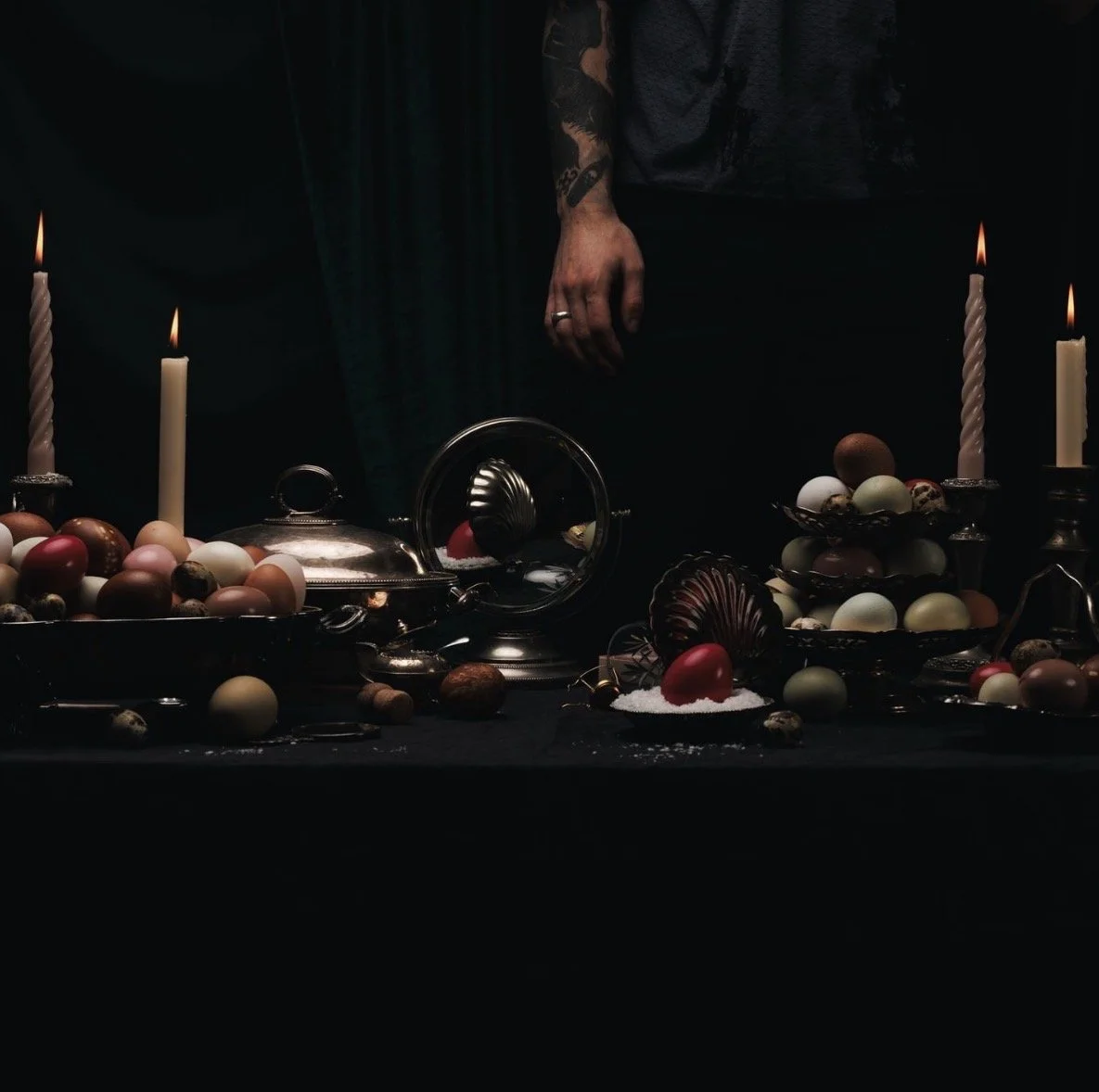 Table event styling silver eggs.jpg