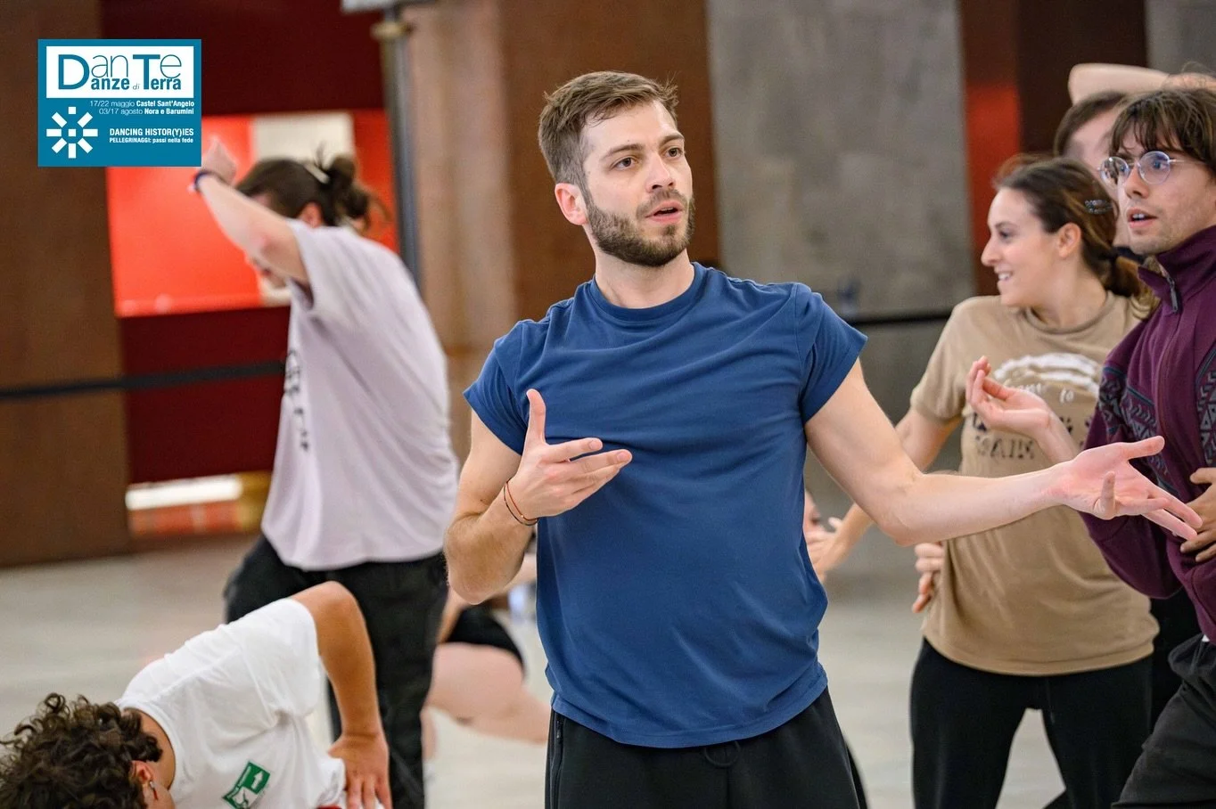 DanTe - danze di terra  Dancing Histor(y)ies 
Off Festival Moments 

I ragazzi del Corso di Perfezionamento DanTe - danze di terra incontrano la compagnia internazionale @420people_dance 

Ph @glucr1020