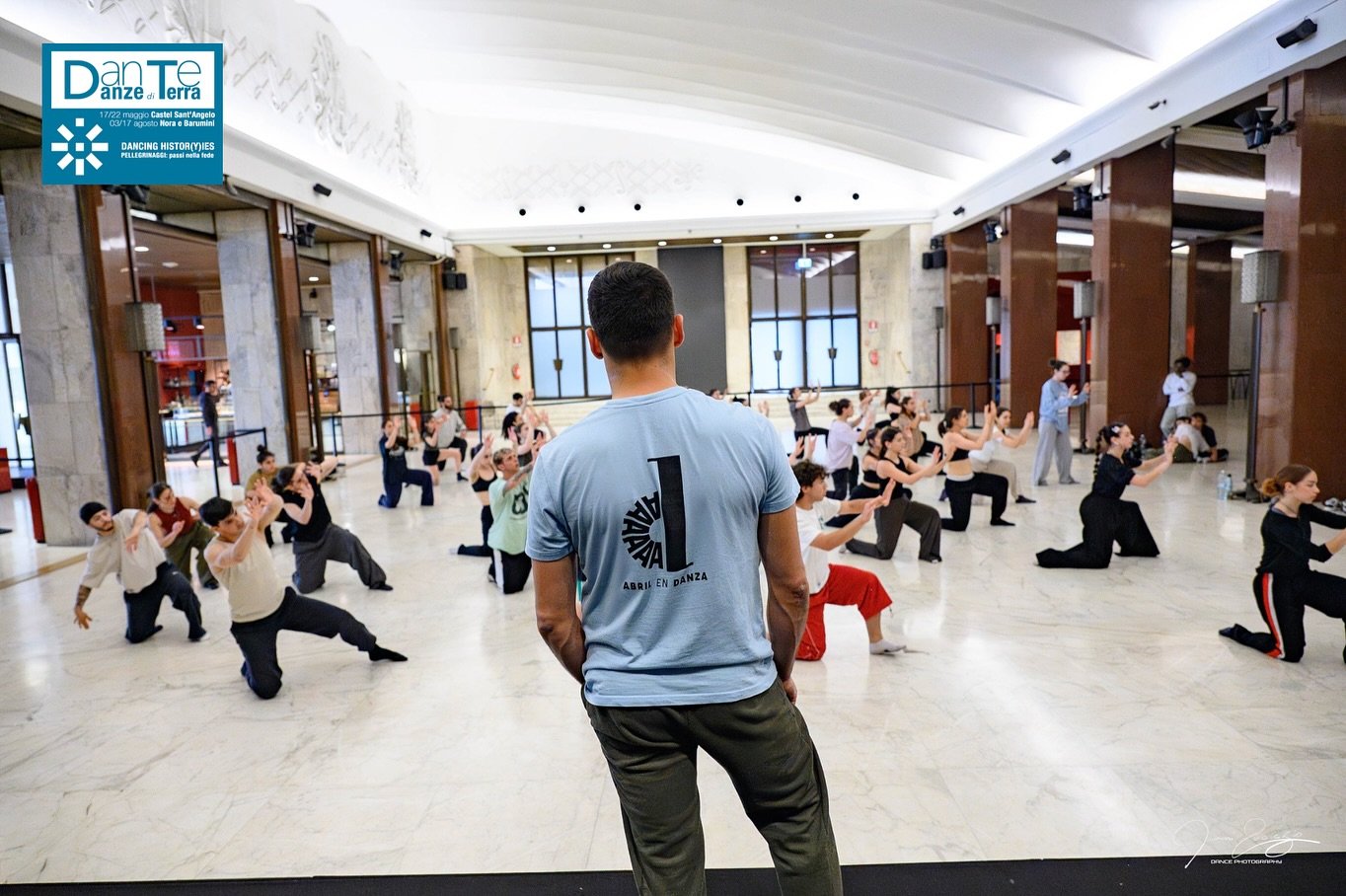 DanTe - danze di terra  Dancing Histor(y)ies 
Off Festival Moments 

I ragazzi del Corso di Perfezionamento DanTe - danze di terra incontrano la compagnia internazionale @derida_dance

Ph @glucr1020