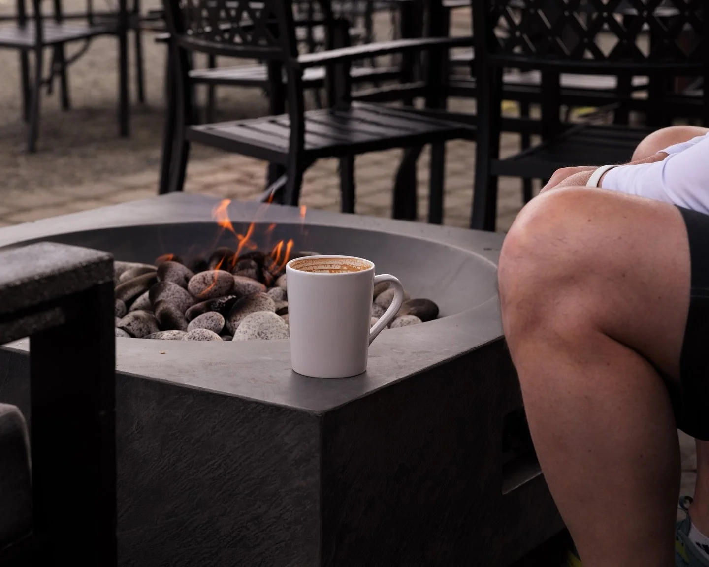 Pre-hike fuel hits different when Mount Si is your backdrop. ☕️🔥
Grab a latte, warm up by the fire, and snag a power bar before you hit the trail.

📸 @tylerseclectic 

#pnwcoffee #northbendwa #coffeenorthbend #hikewashington