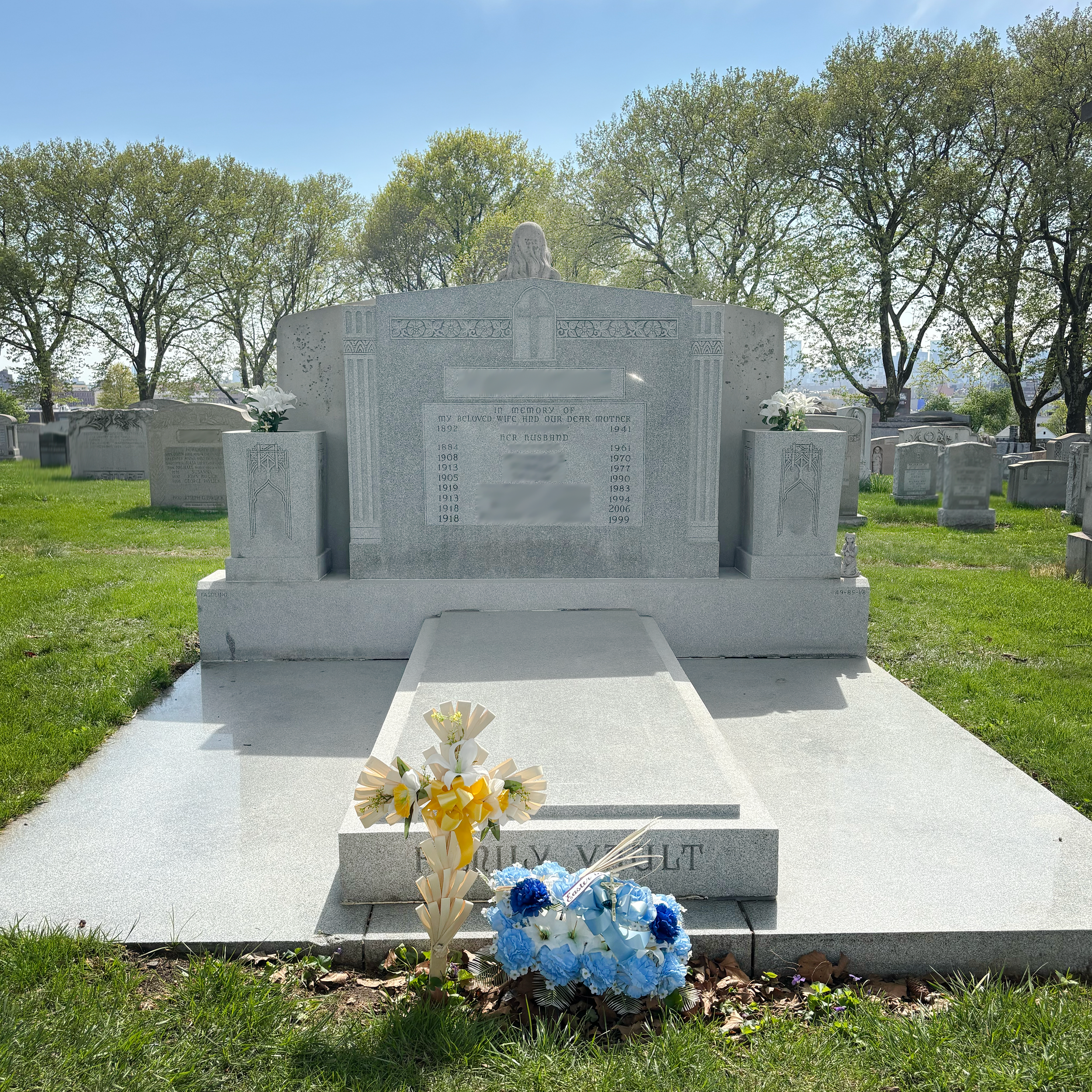 Cemetery monument restoration and cleaning service restoring a weathered memorial, after restoration and cleaning.