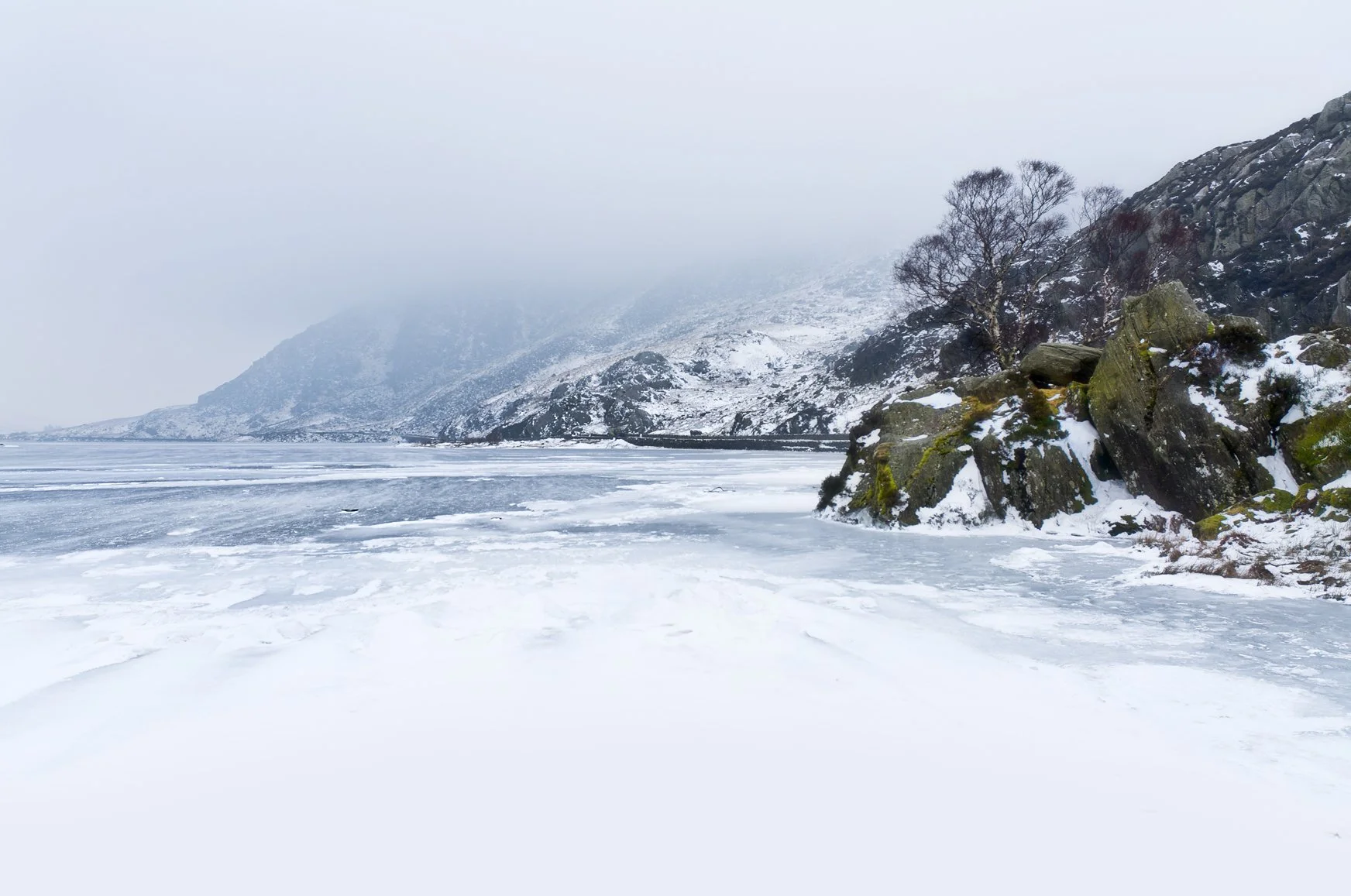Llyn Owen, frozen lake - 03