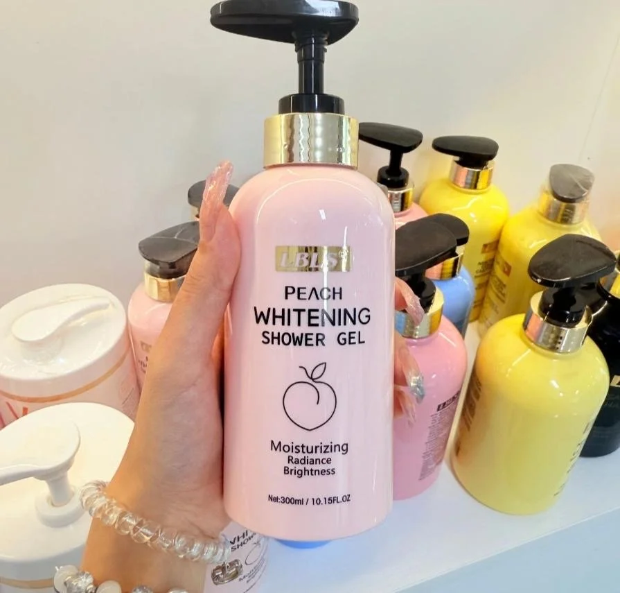 PEACH WHITENEING SHOWER GEL