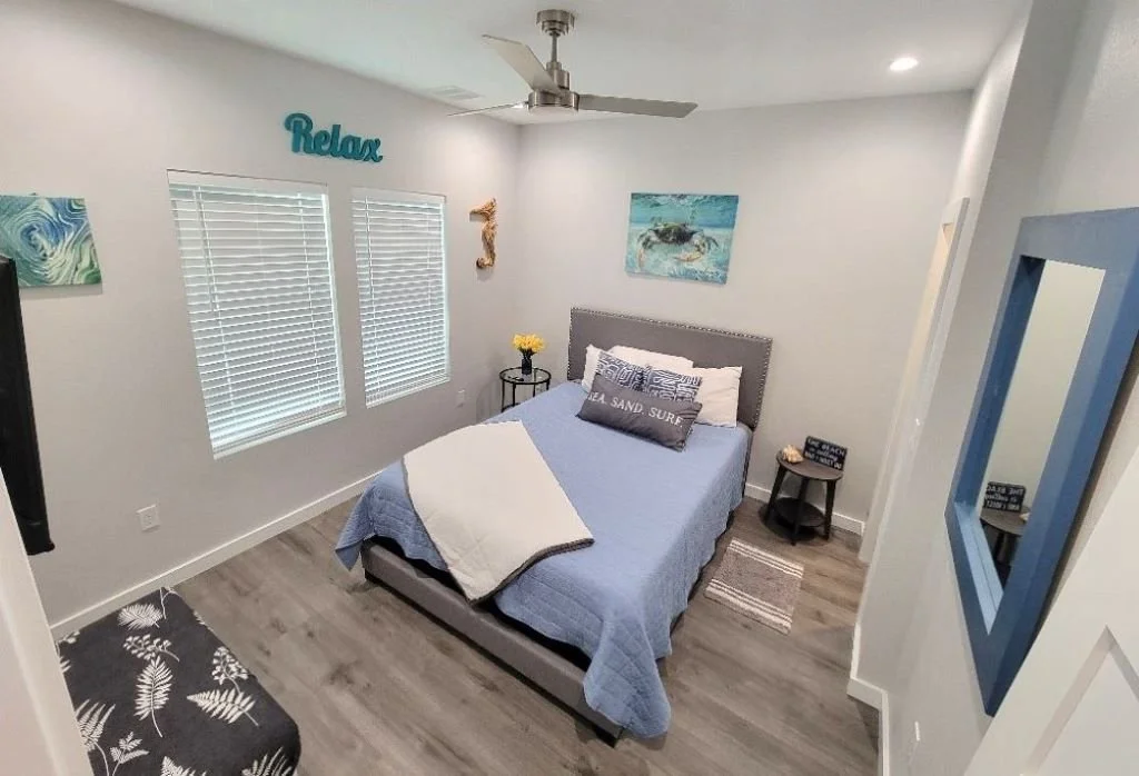 Crab Room - Queen Bed