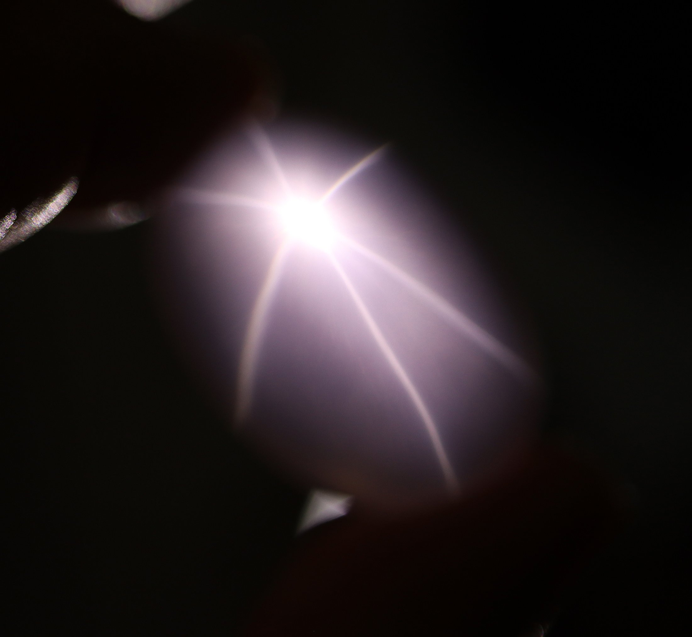 One Star rose quartz gem. First quality. 121.45 carat. Super sharp star refraction when backlite