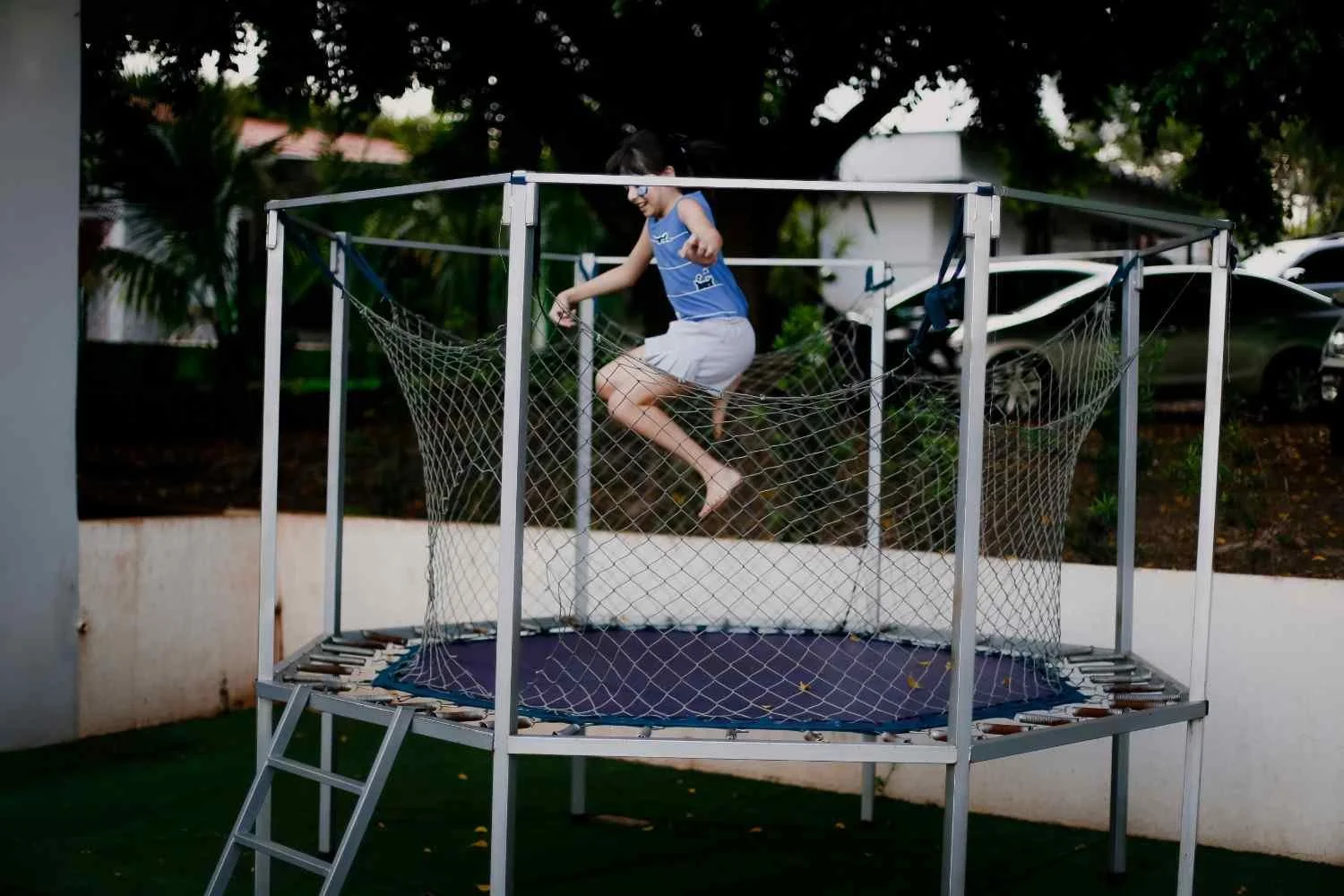 What Are the Benefits of Jumping on a Trampoline?