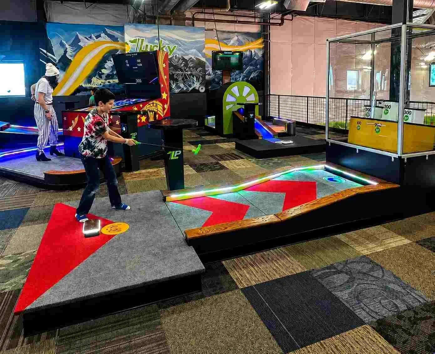 indoor miniature golf