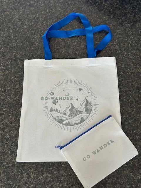 Go Wander Tote with pouch (Blue)