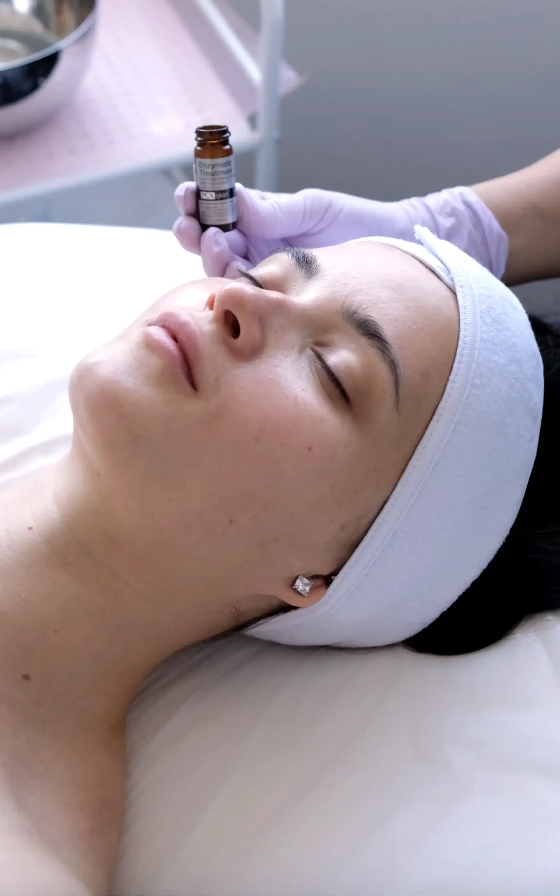enzymatic facial with dermaplaning