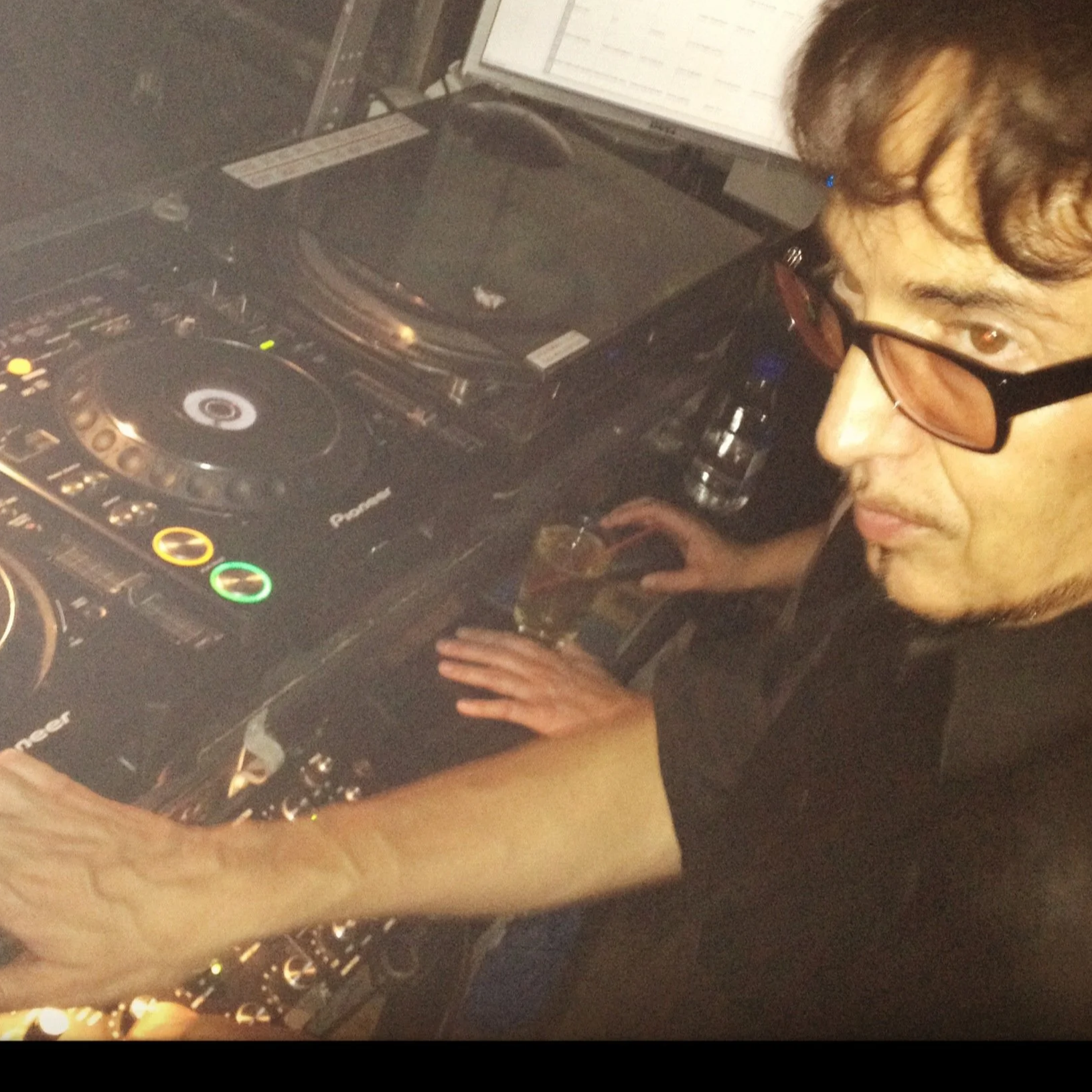 Johnny Dynell in headphones