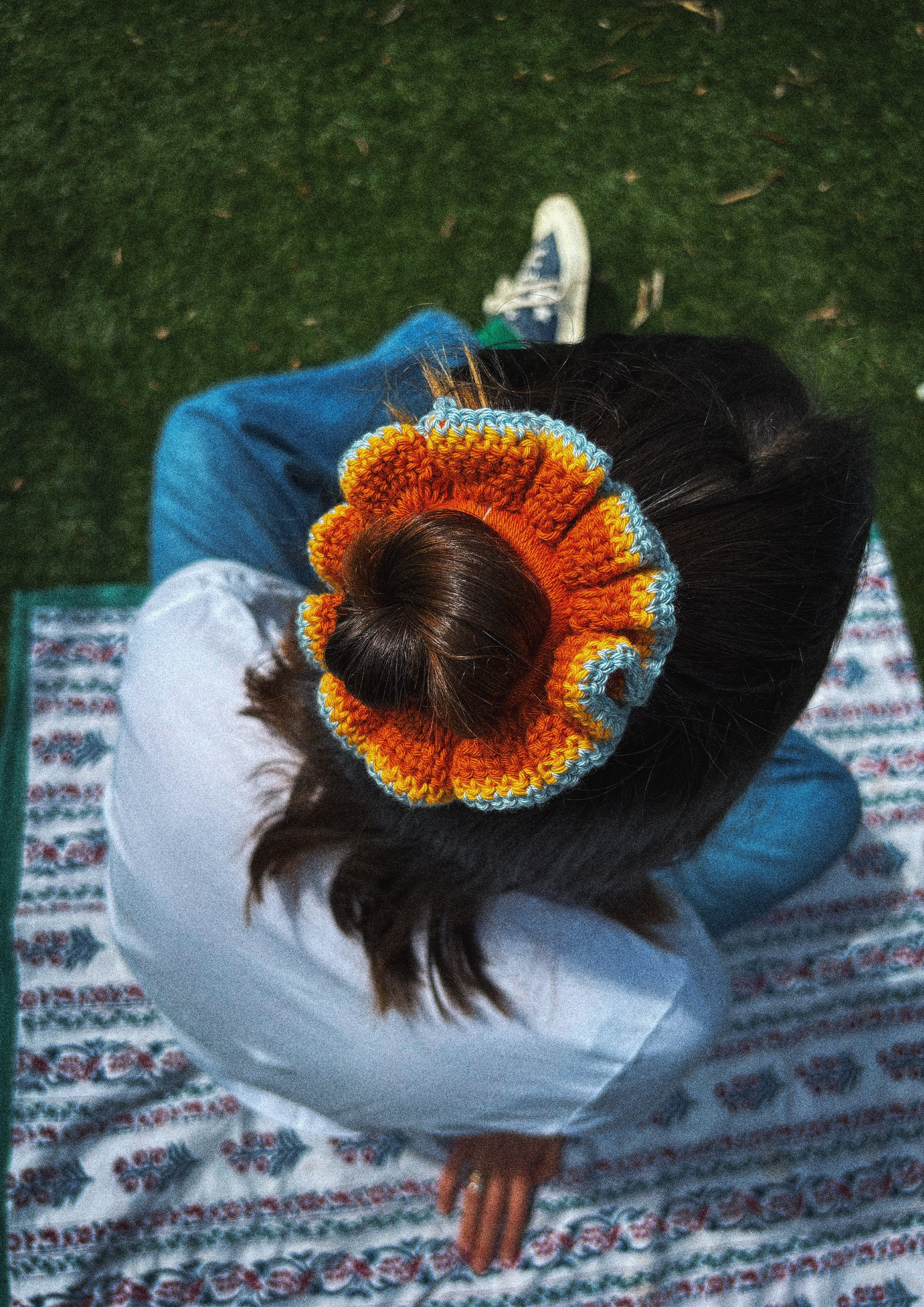 SCRUNCH_Orange&Bleu_VSCO.JPG