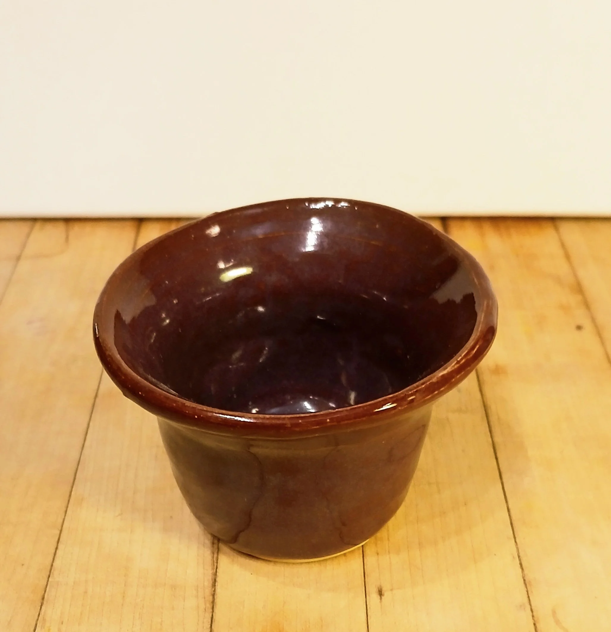 Simple Maroon Vessel
