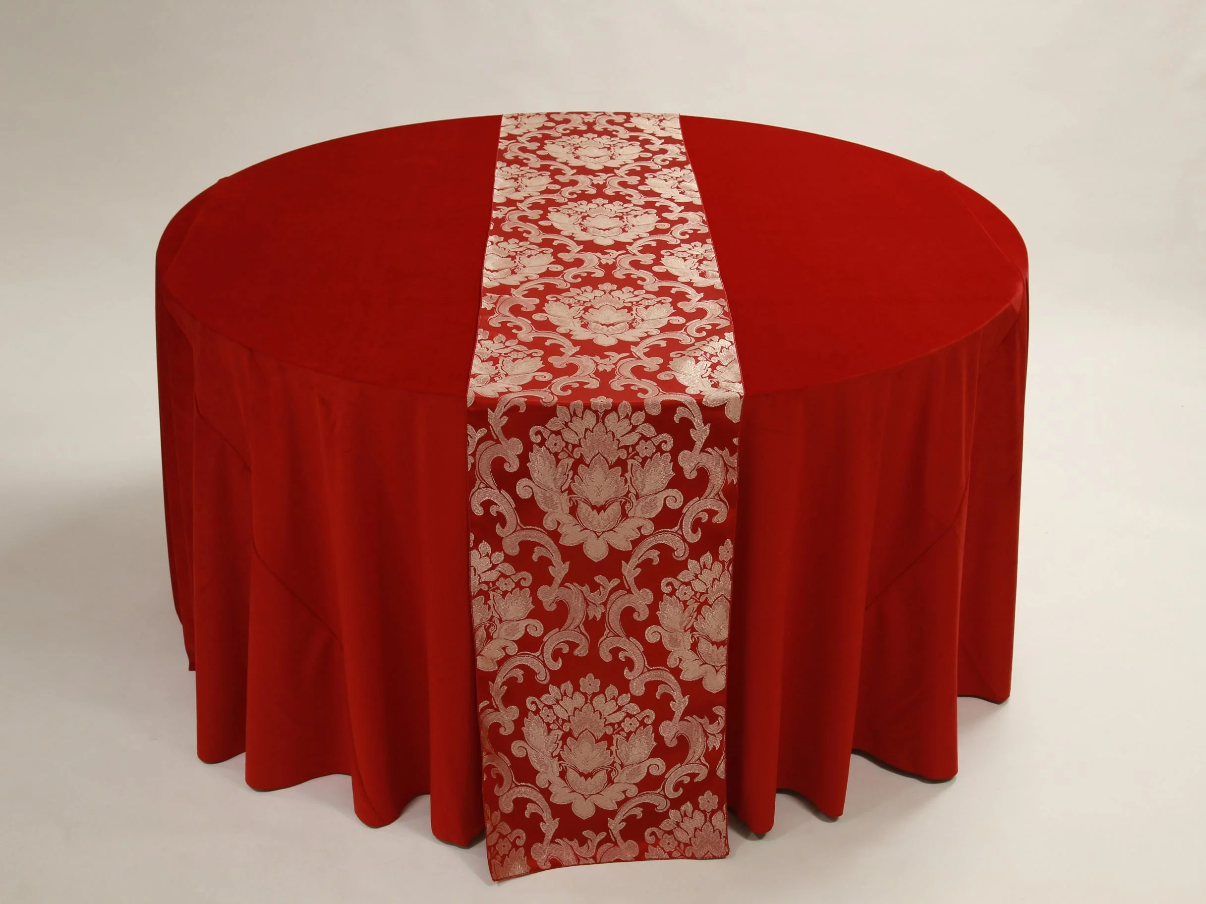 red velvet W RENAISSANCE RUNNER smaller.JPG