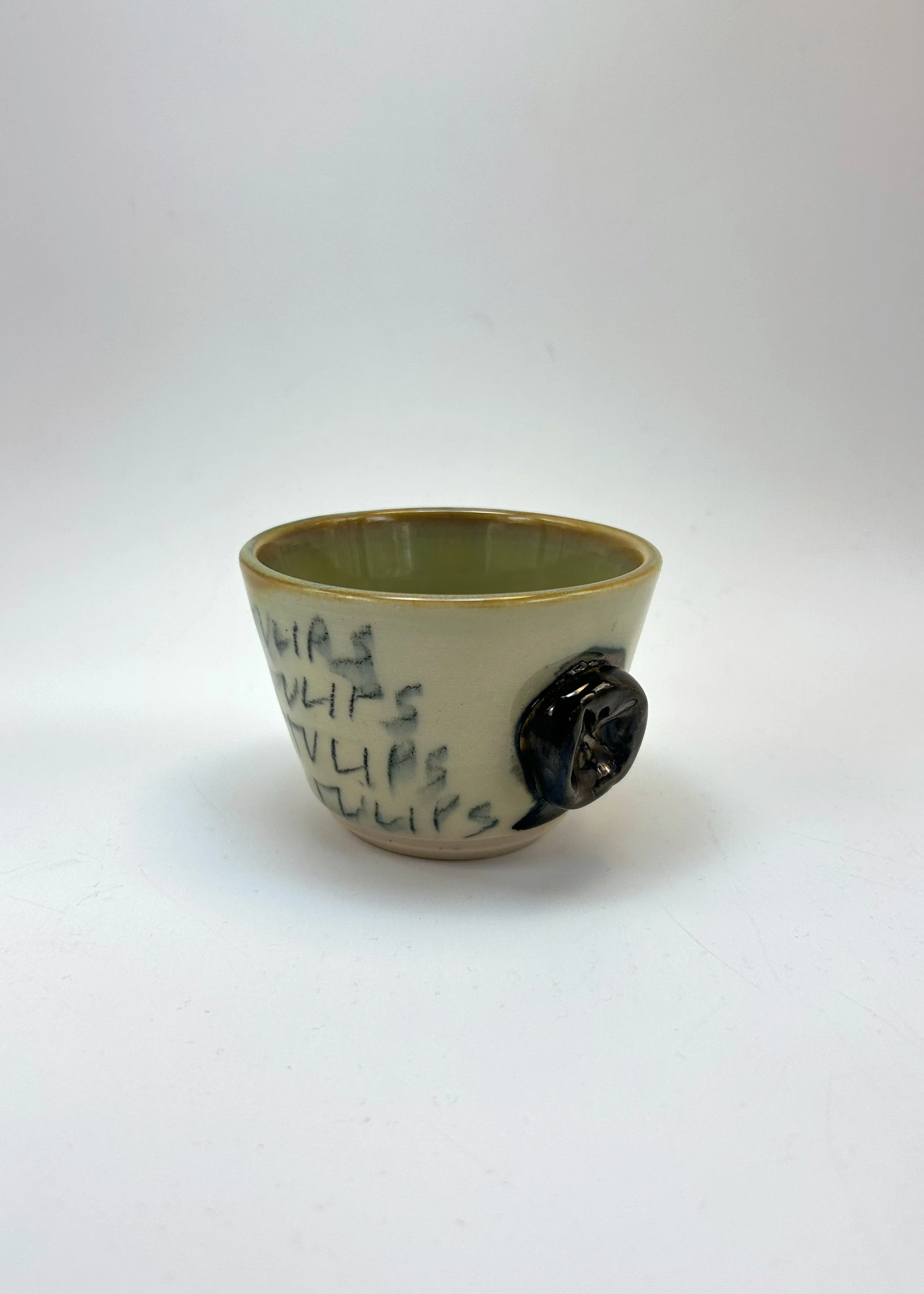 ClaireKaveney_TulipMug1.jpg