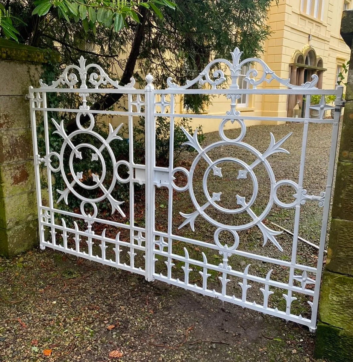 Restored cast iron gates 
