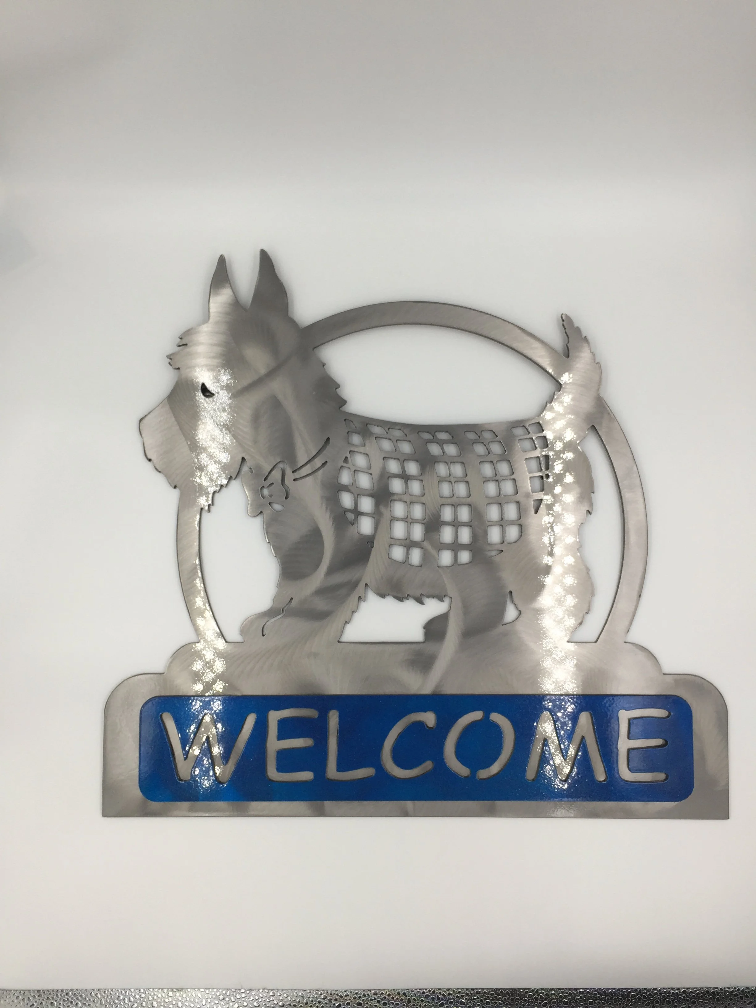 Charming Metal Dog Welcome Sign