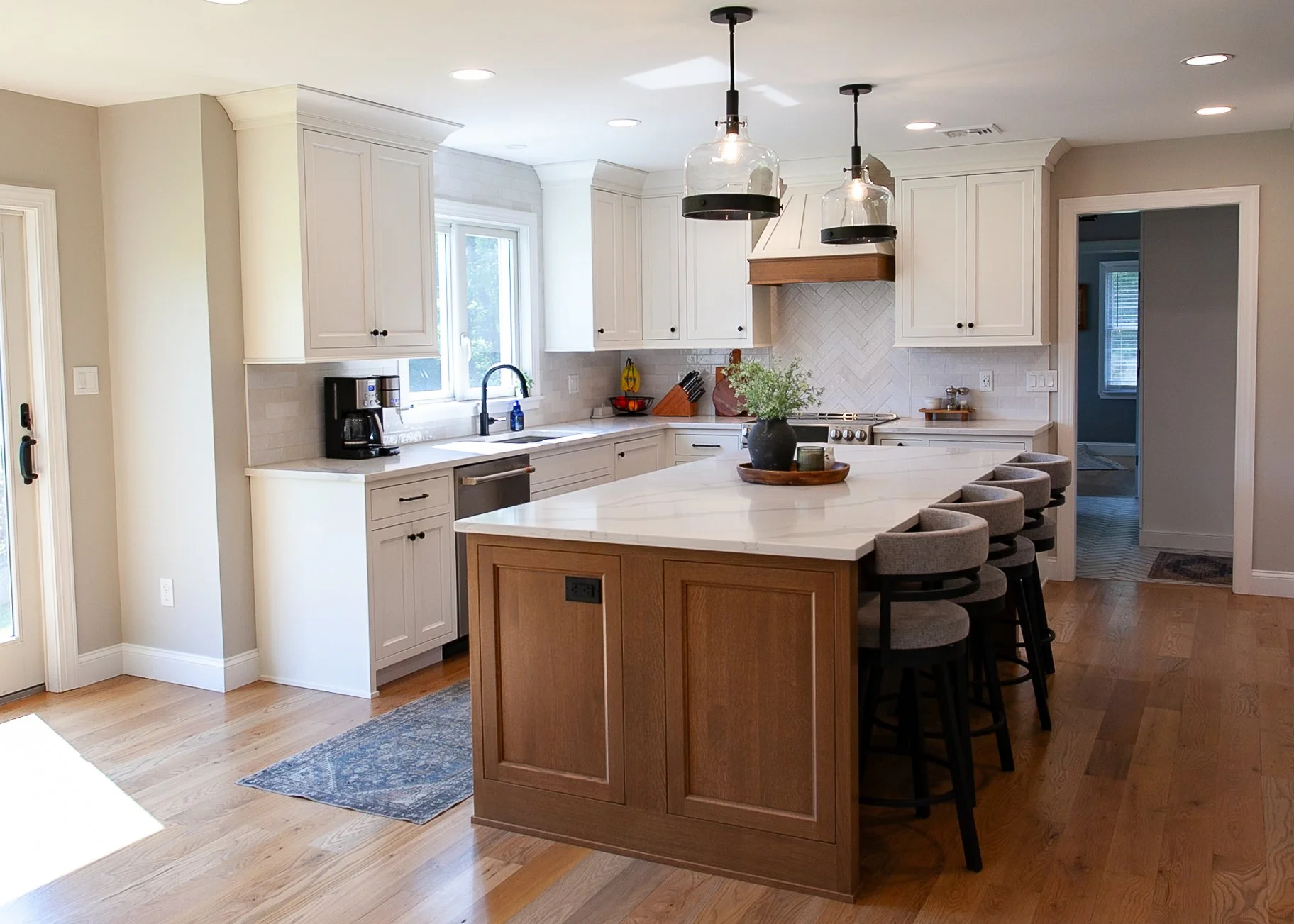 KITCHEN DESIGN, KITCHEN RENOVATION, INTERIOR DESIGN, CUSTOM CABINETRY, CABINETRY DESIGN, KITCHEN ISLAND