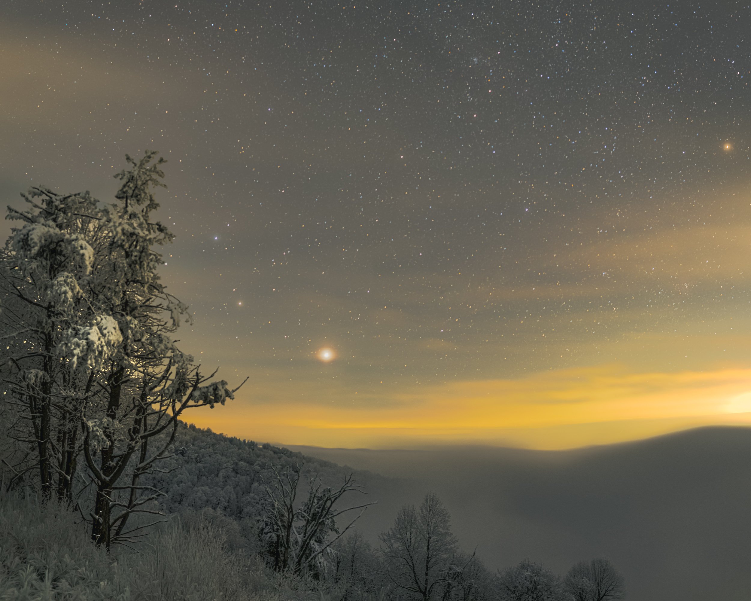 FrozenUnderTheStars - Lewis Fork Overlook.jpg
