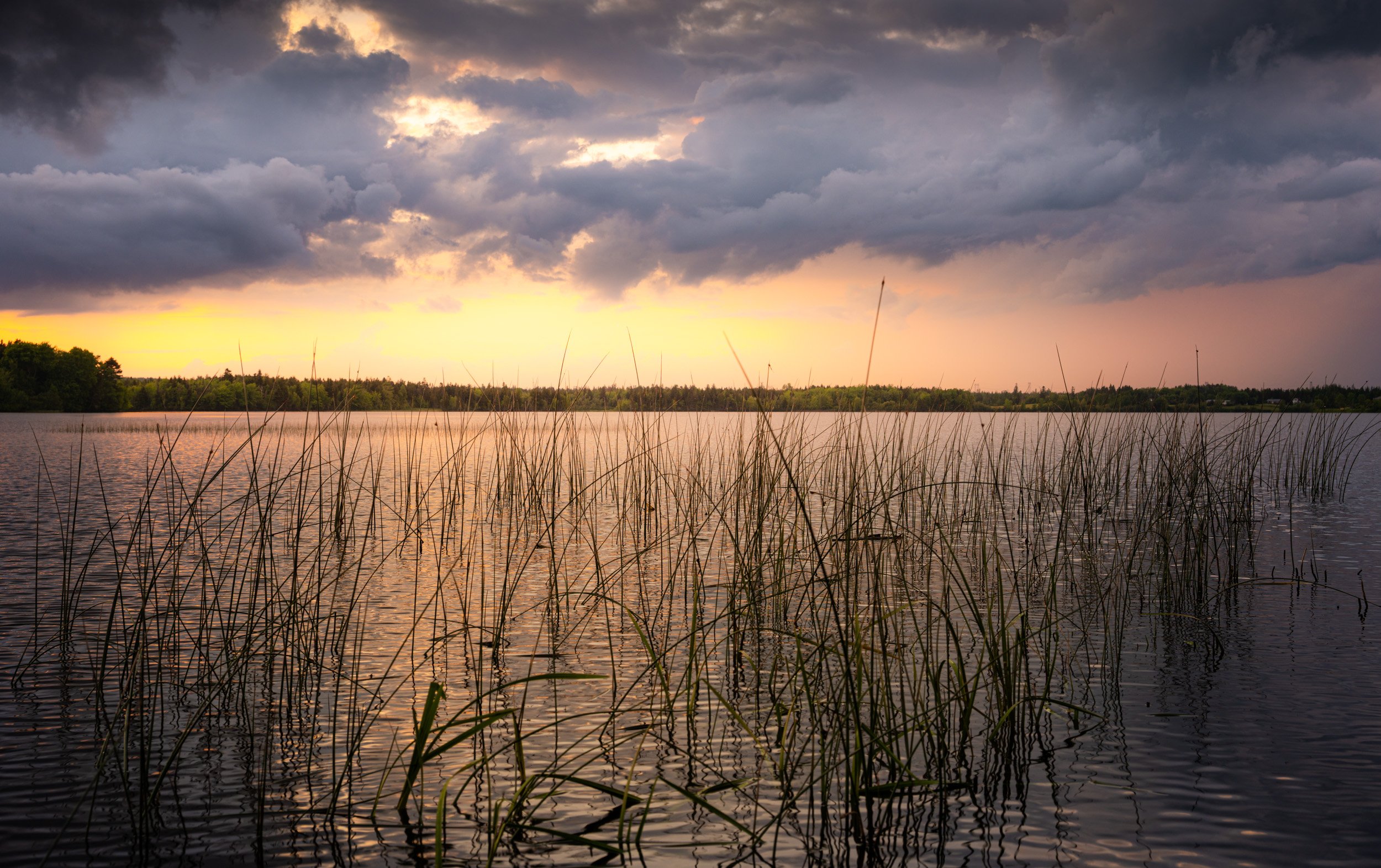 Stormlight on Silver lake - 0916