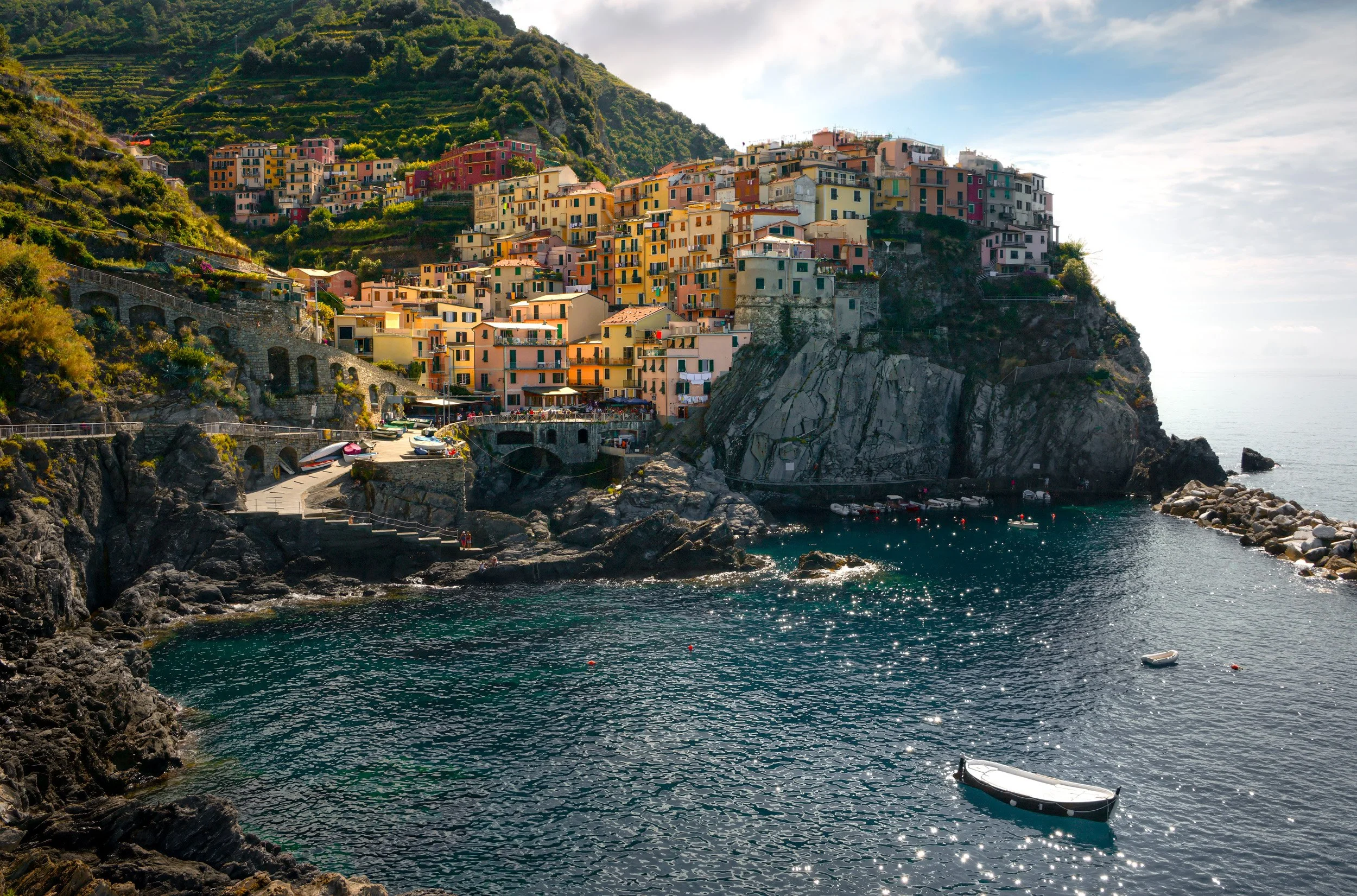 Glimmer at Manarola - 2106