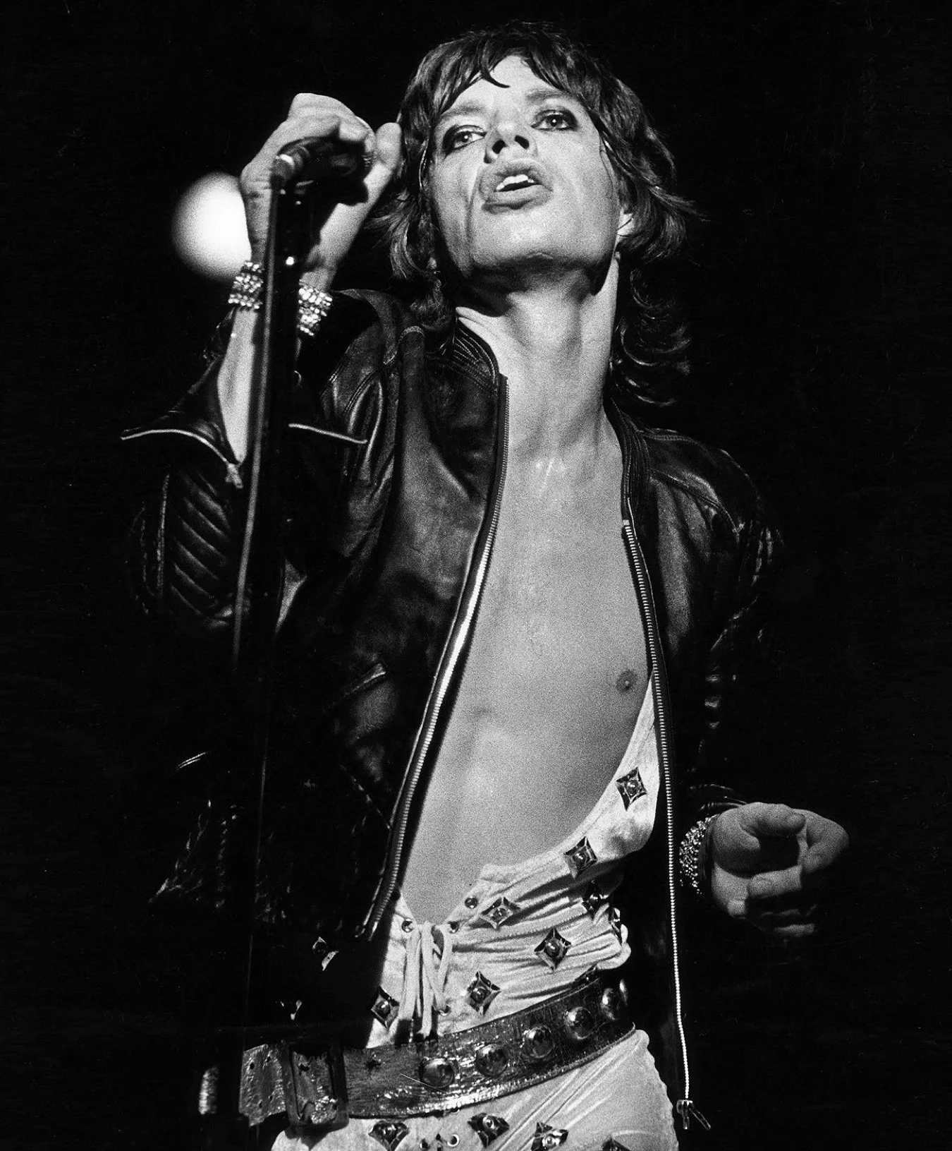 “How Mick Jagger Learned to Bury His Ego,” Harper’s Bazaar, December 2016/January 2017. Mick Jagger on journeying through the past for a new Rolling Stones exhibition. Read it here.