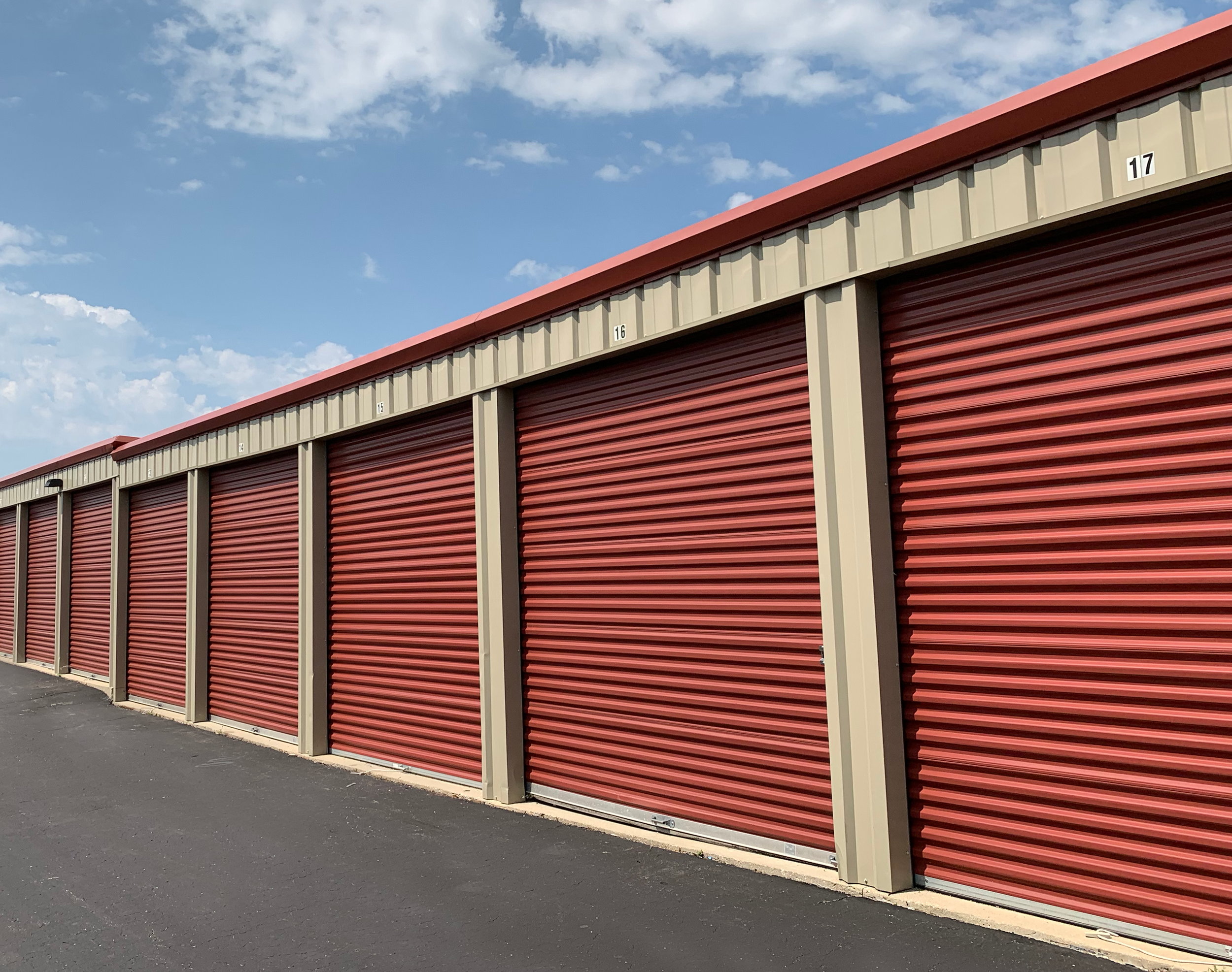 Storage Brothers 3033 E McCormick units