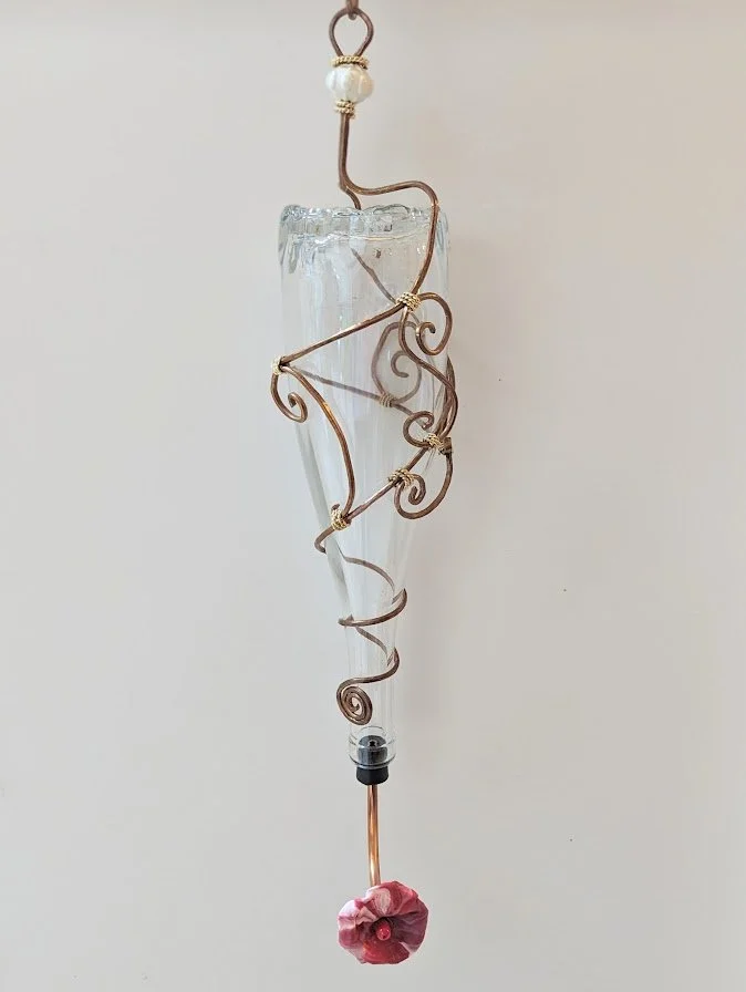 Hummingbird Feeder – Copper Spiral Grace