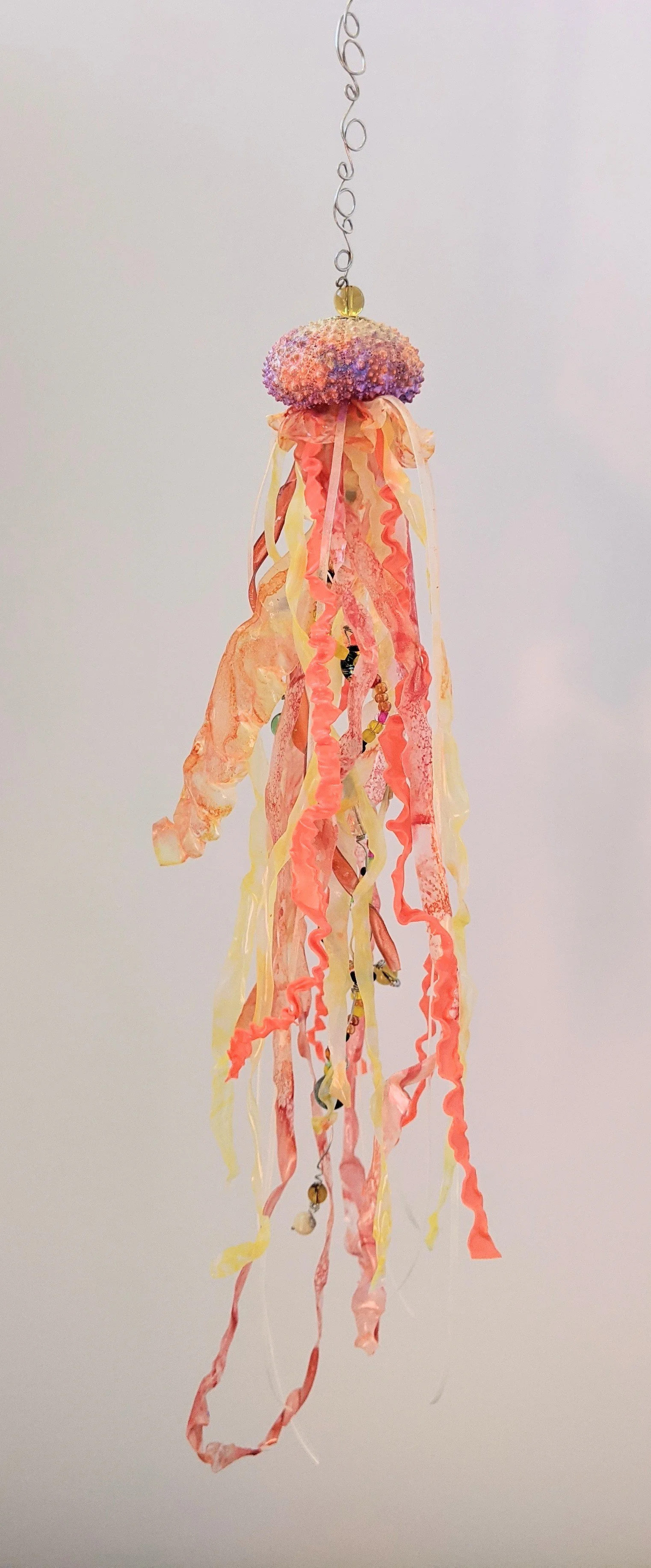Jellyfish Suncatcher – Sunset Drift