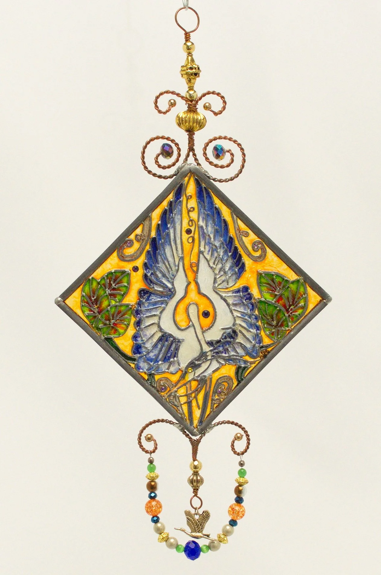 🟢 Available :
Great Blue Heron in Art Nouveau Style by Art Illusions by Young. A majestic Great Blue Heron is captured in classic Art Nouveau elegance in this hand-painted and leaded Illusion Glass panel. The heron’s sleek form and flowing feathers 