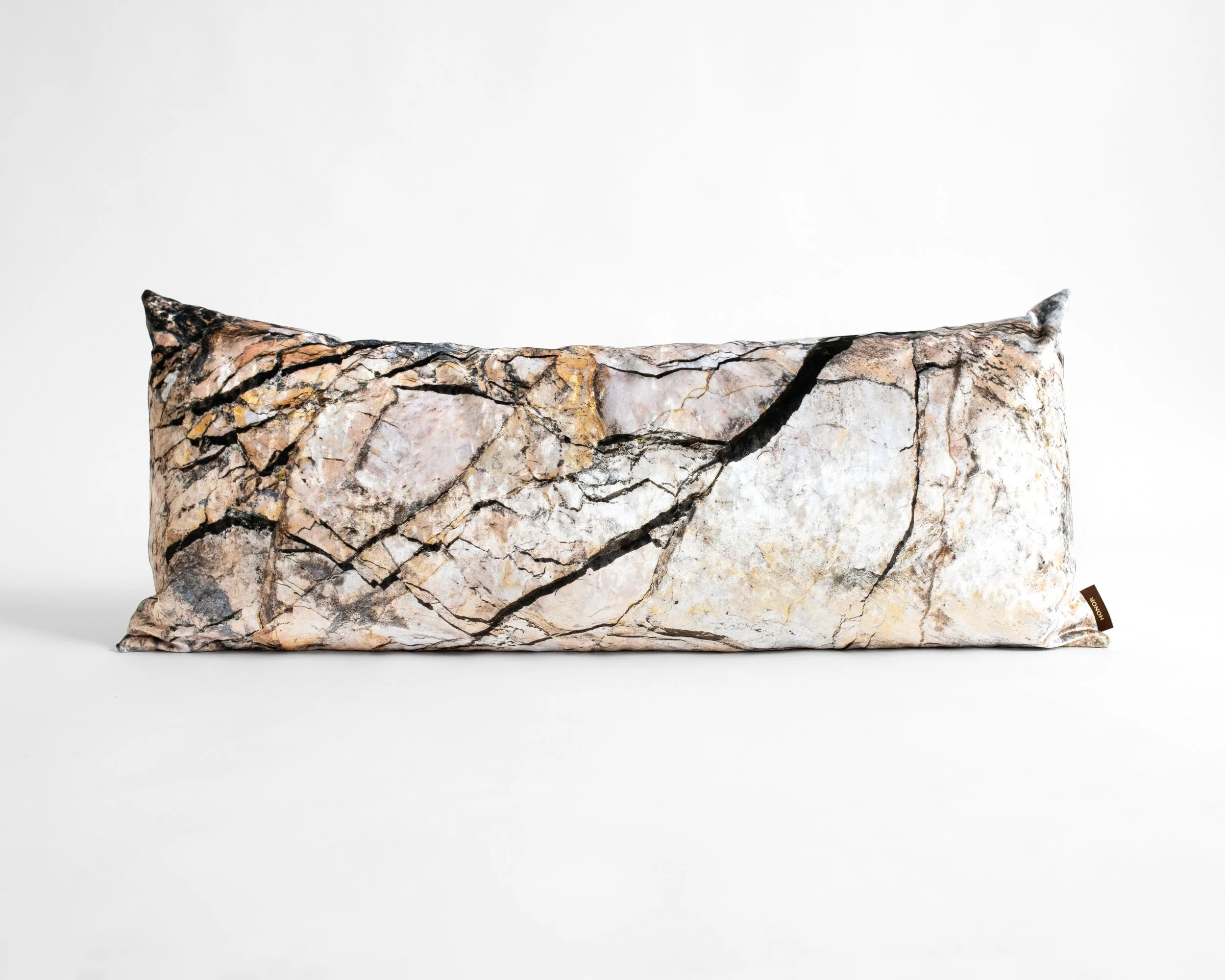 HM Web Pillows 2026_Gray-21.jpg