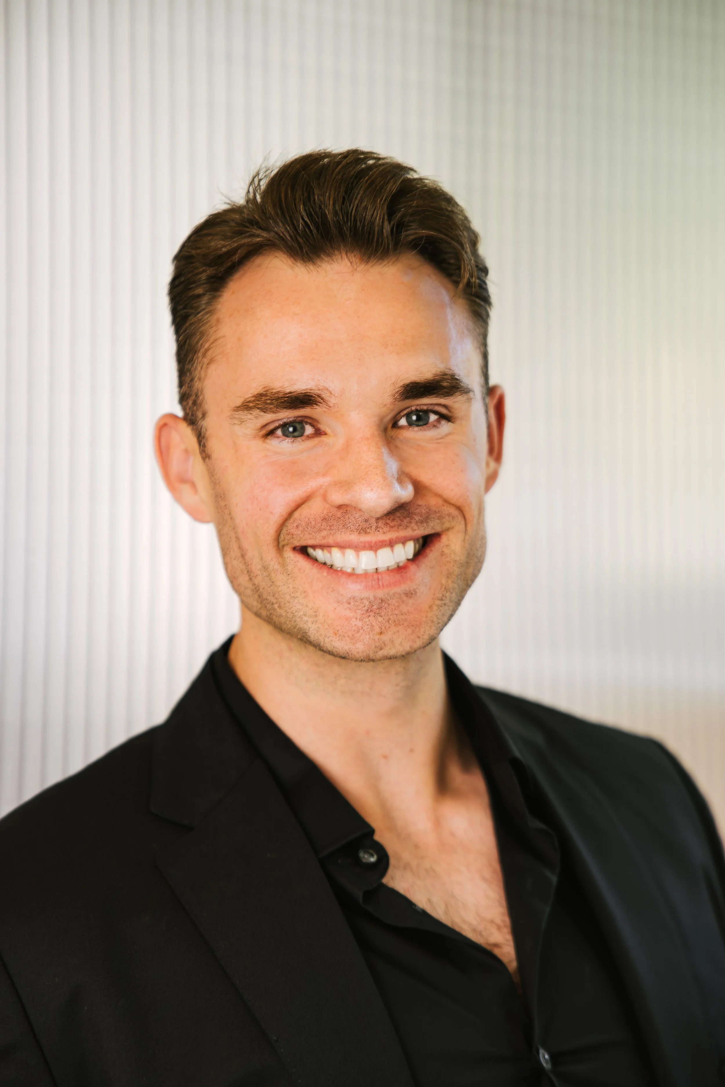 TrouDigital Headshots-8.jpg
