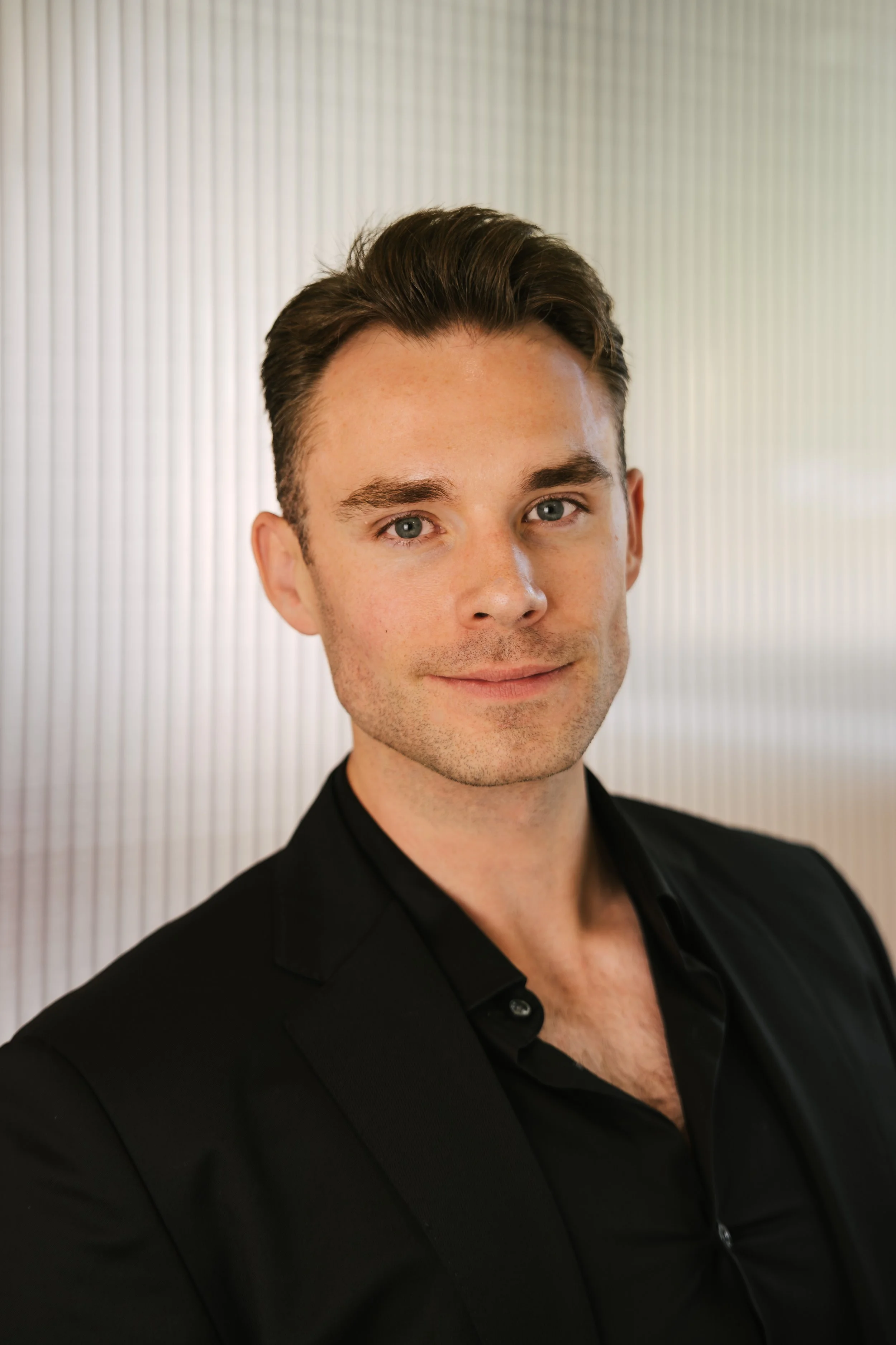 TrouDigital Headshots-7.jpg