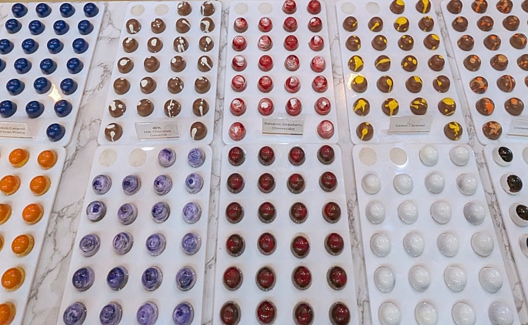 Day 49: Today's photo is of delicious and beautiful chocolate! I couldn't resist taking a picture. 😋Handcrafted in Mount Dora, Florida at family-run KKÔ Chocolate. 