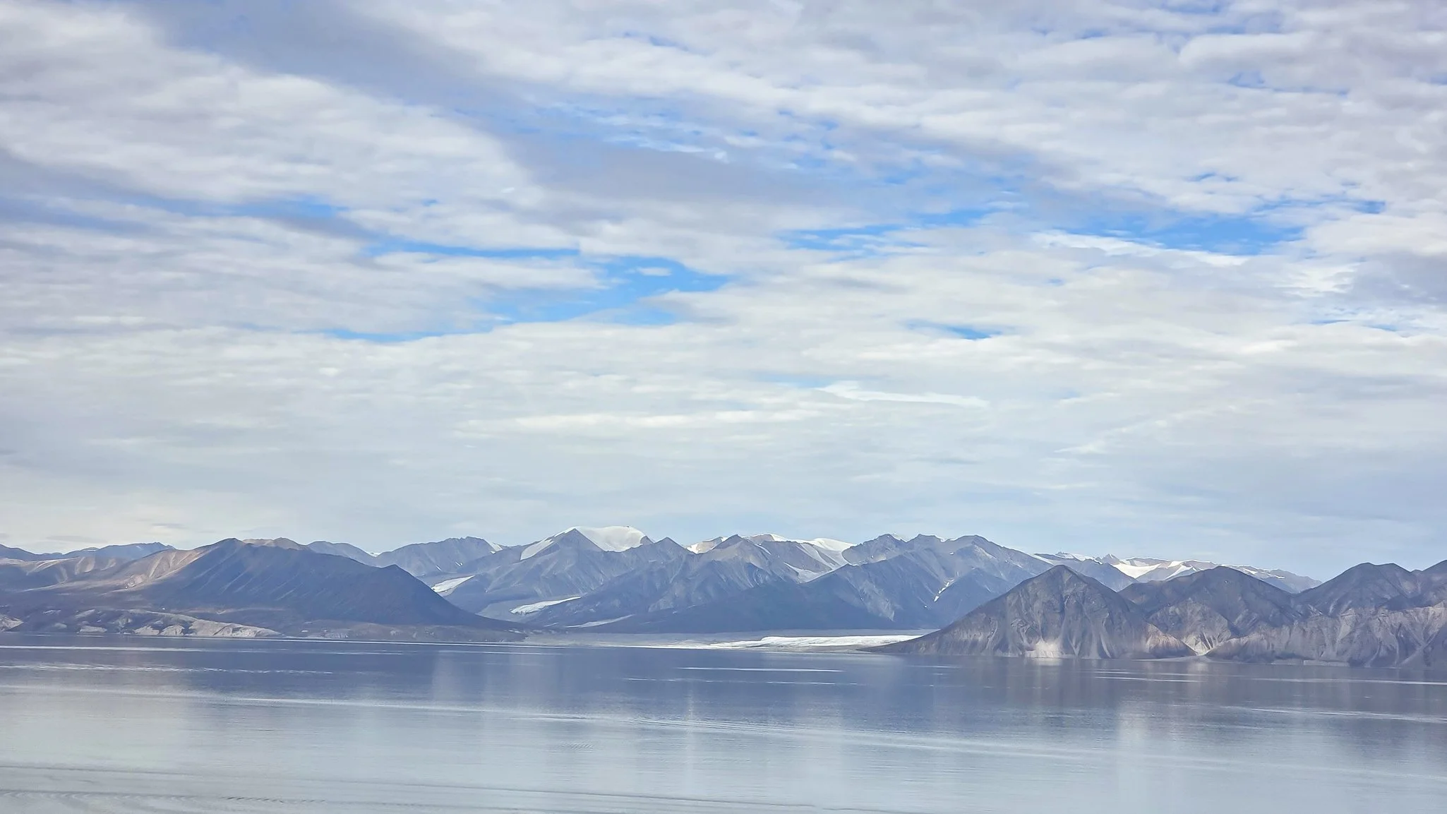 2026-8-28 - Pond Inlet - gazebo view of mountains - wide.jpg