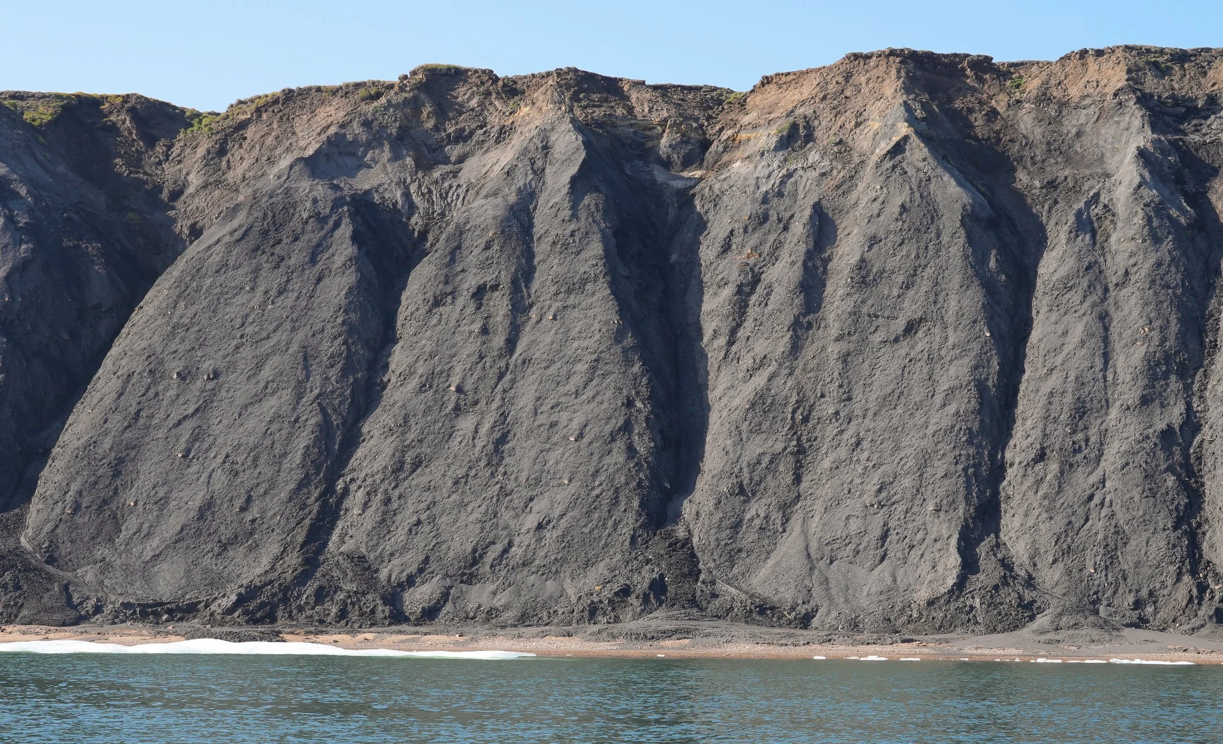 2026-8-17 - Smoking Hills - Folds in the earth 2e.jpg
