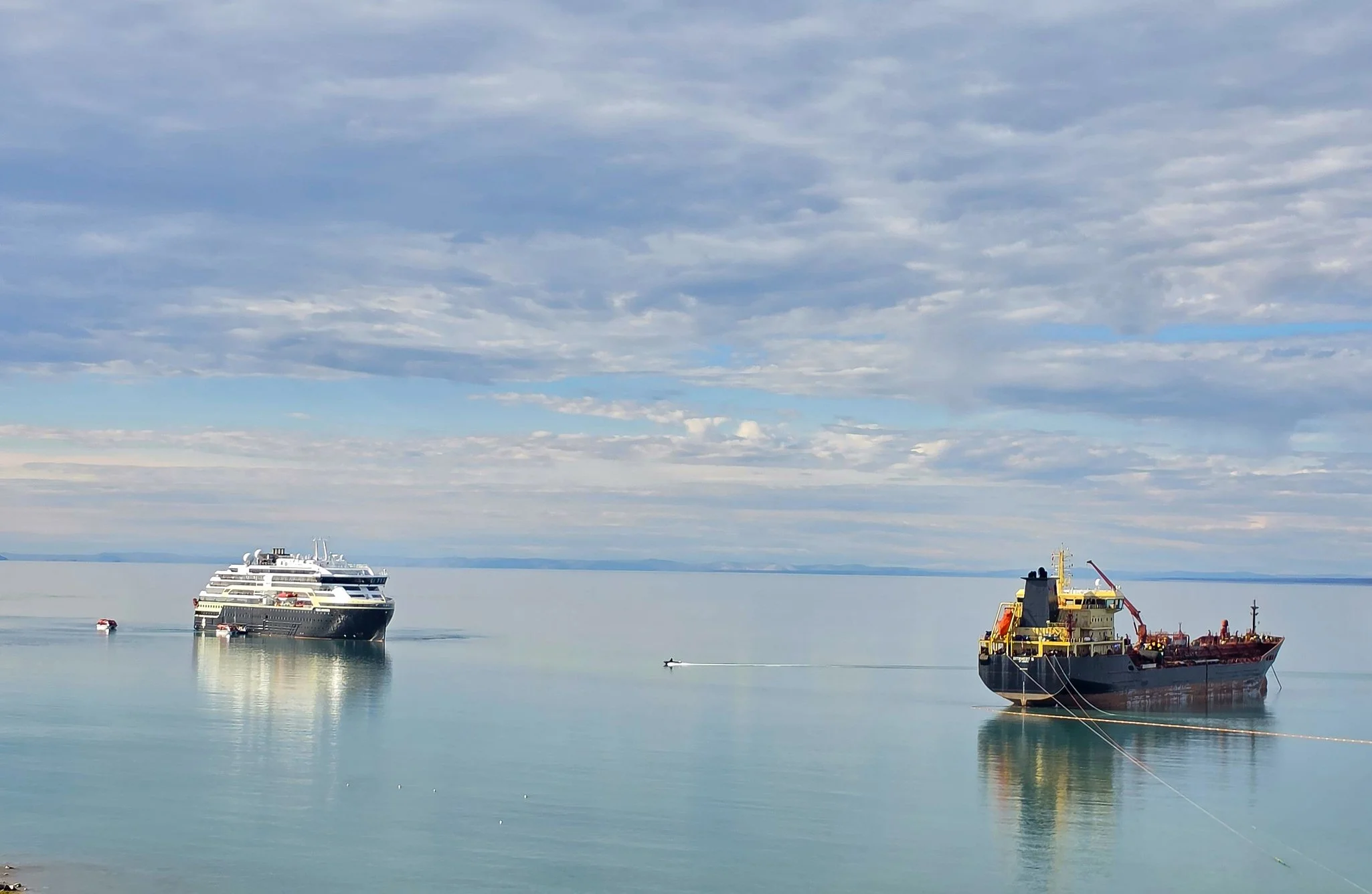 2026-8-28 - Pond Inlet - Roald Amundsen offshore wide 1.jpg