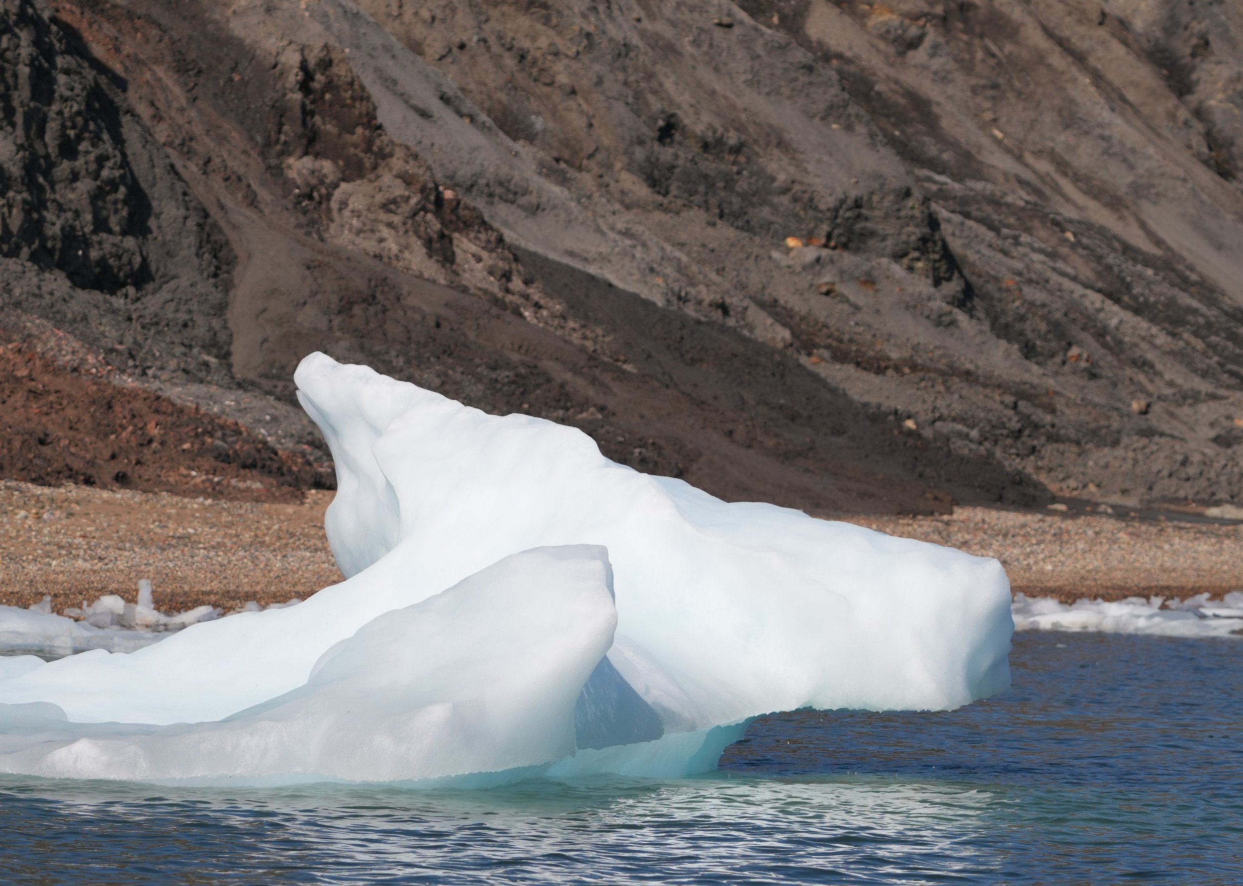 2026-8-17 - Smoking Hills - Ice and stone 1.JPG