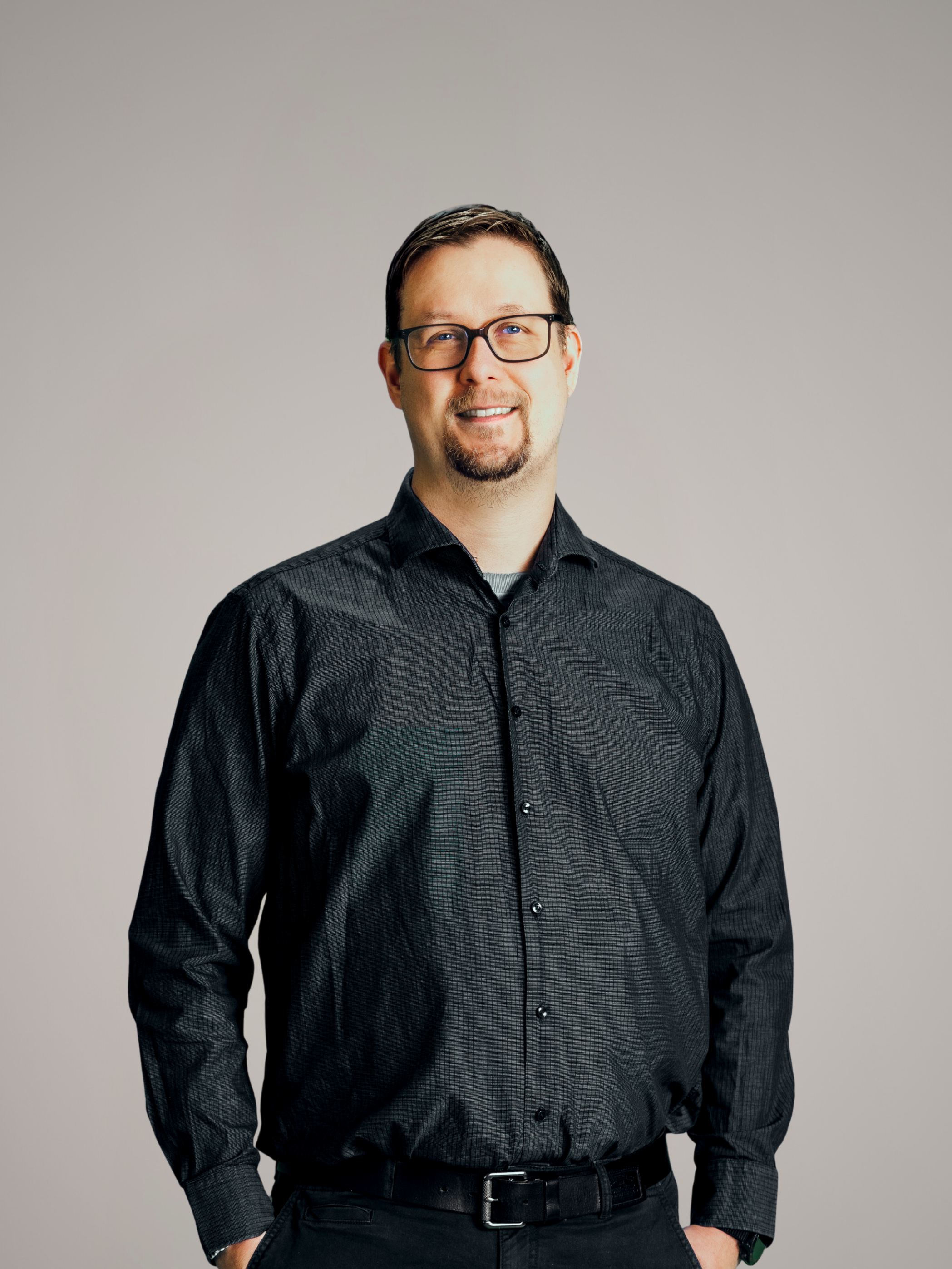 Tomi Mäki-Opas henkilökuvassa