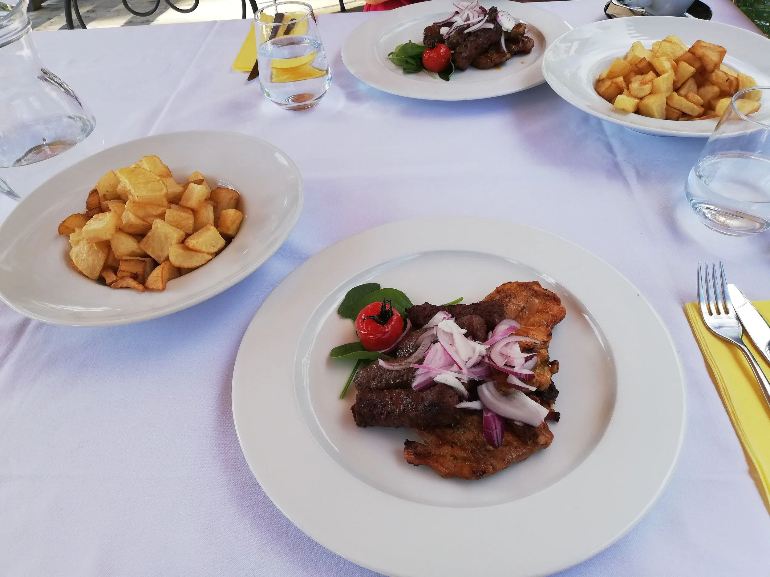 A picture of a meal.