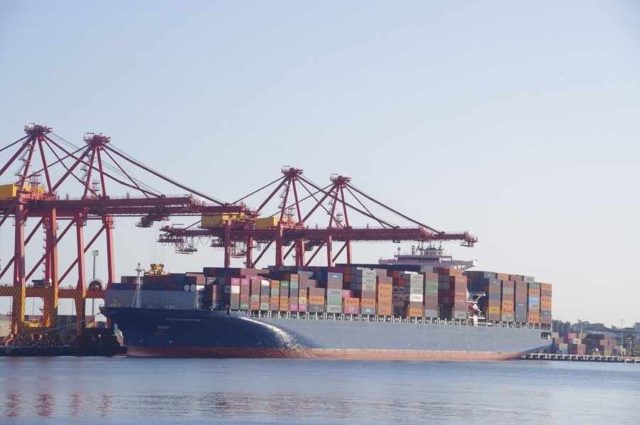 US Investment in China Rises Despite Broader Foreign Investment Decline