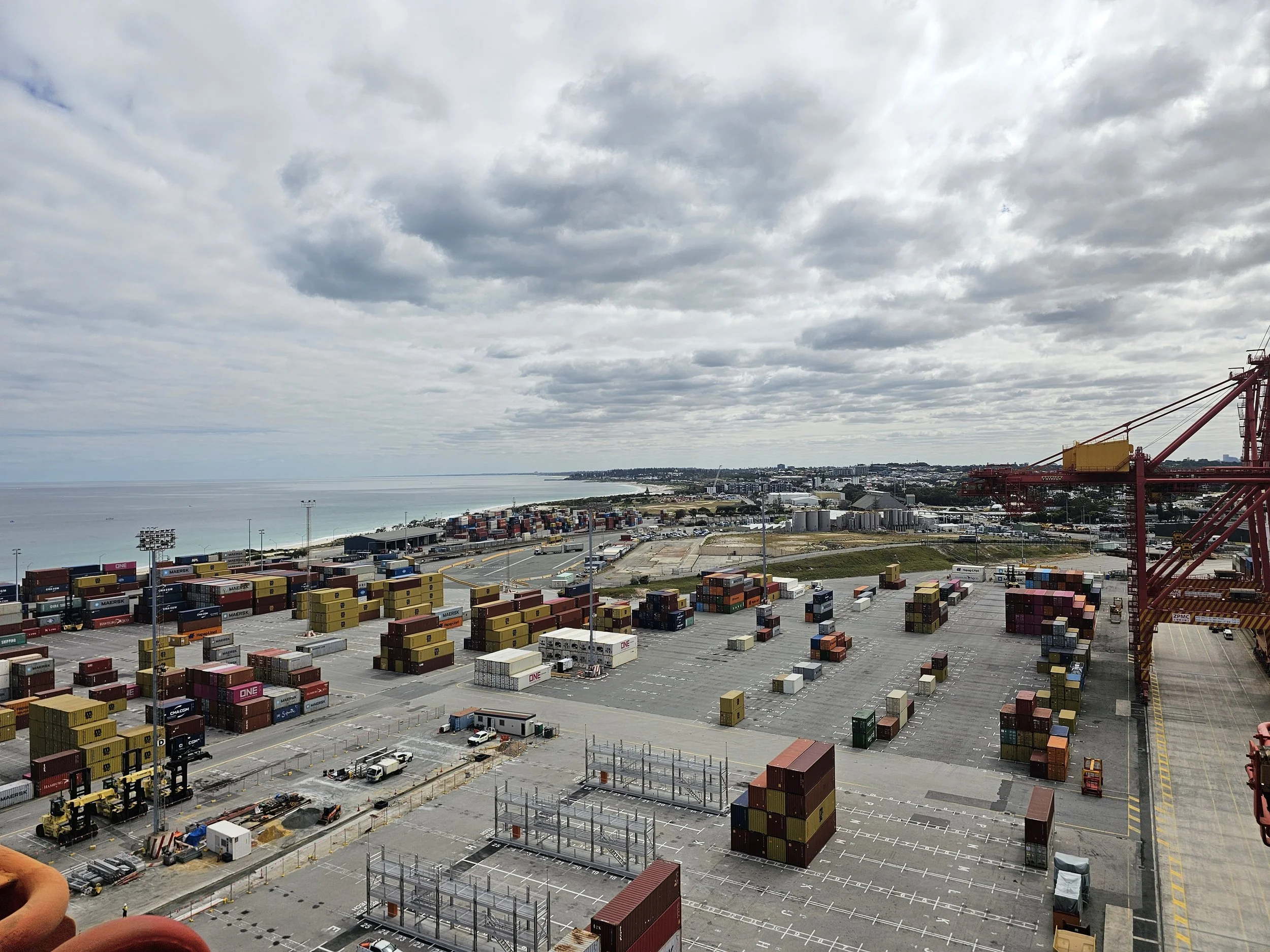 Global Growth Remains Resilient, but Risks Persist