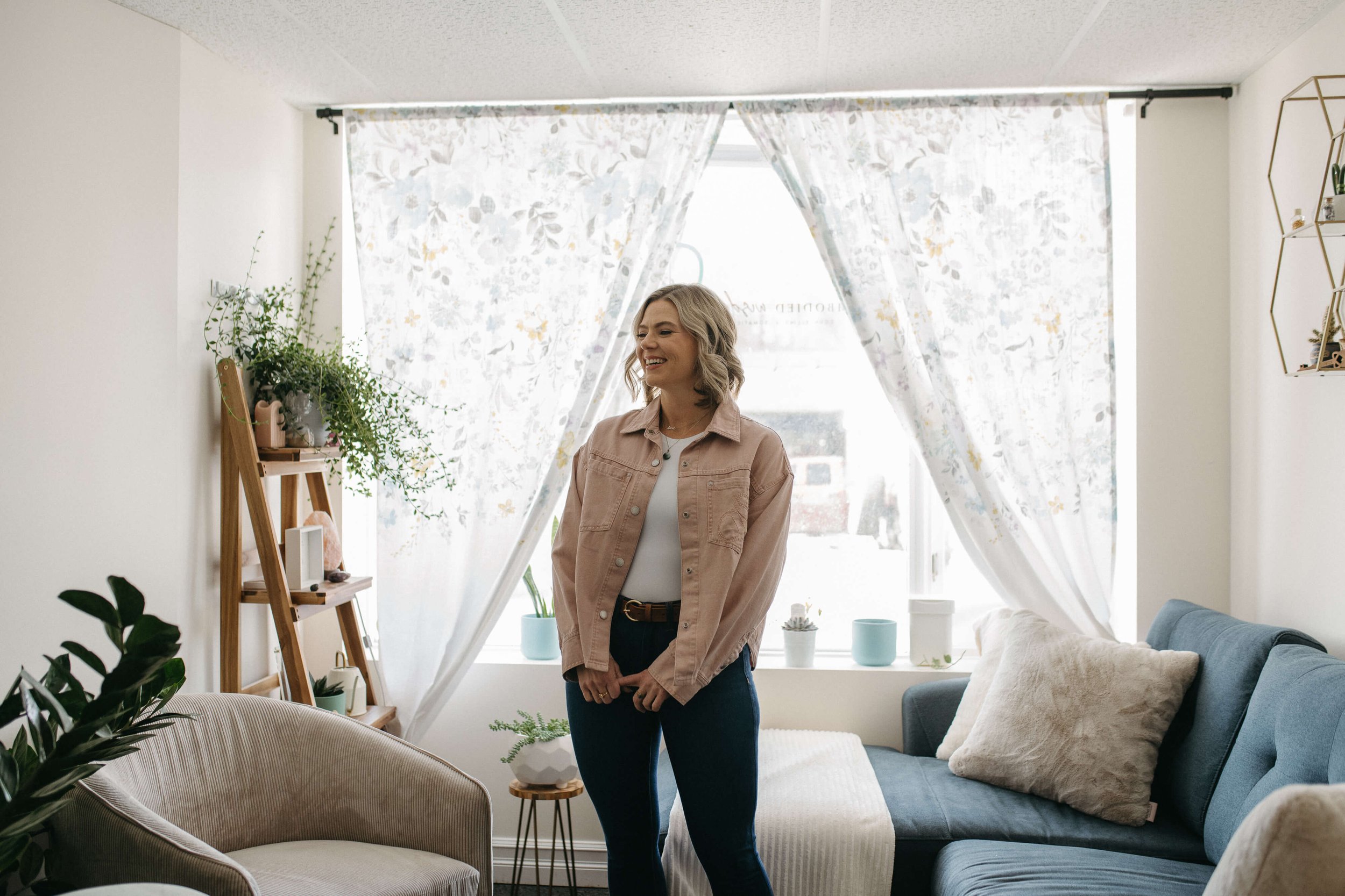 WELCOME TO MY CORNER OF THERAPY where insight and integration meet.