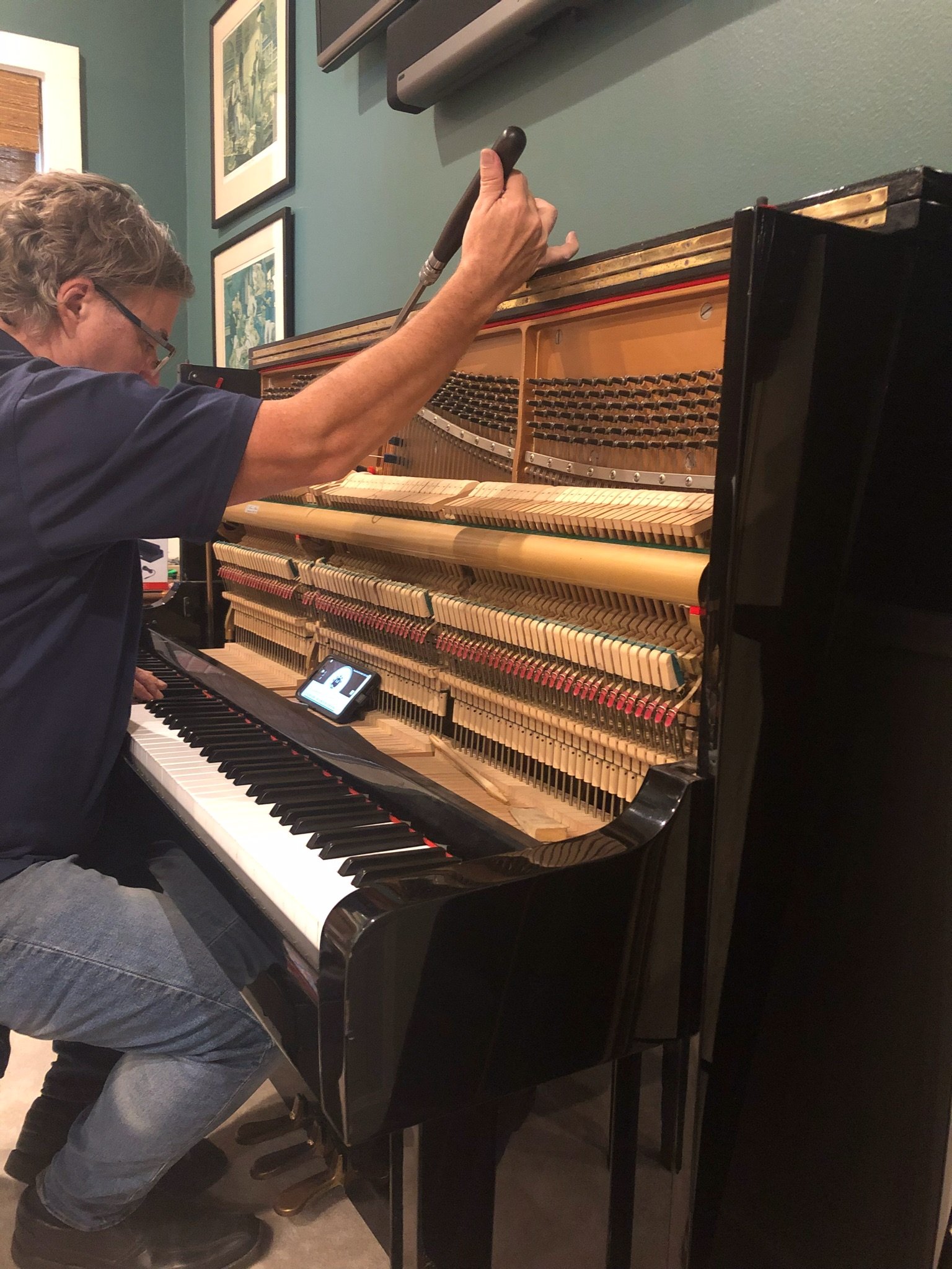 Steve Tuning Upright Piano